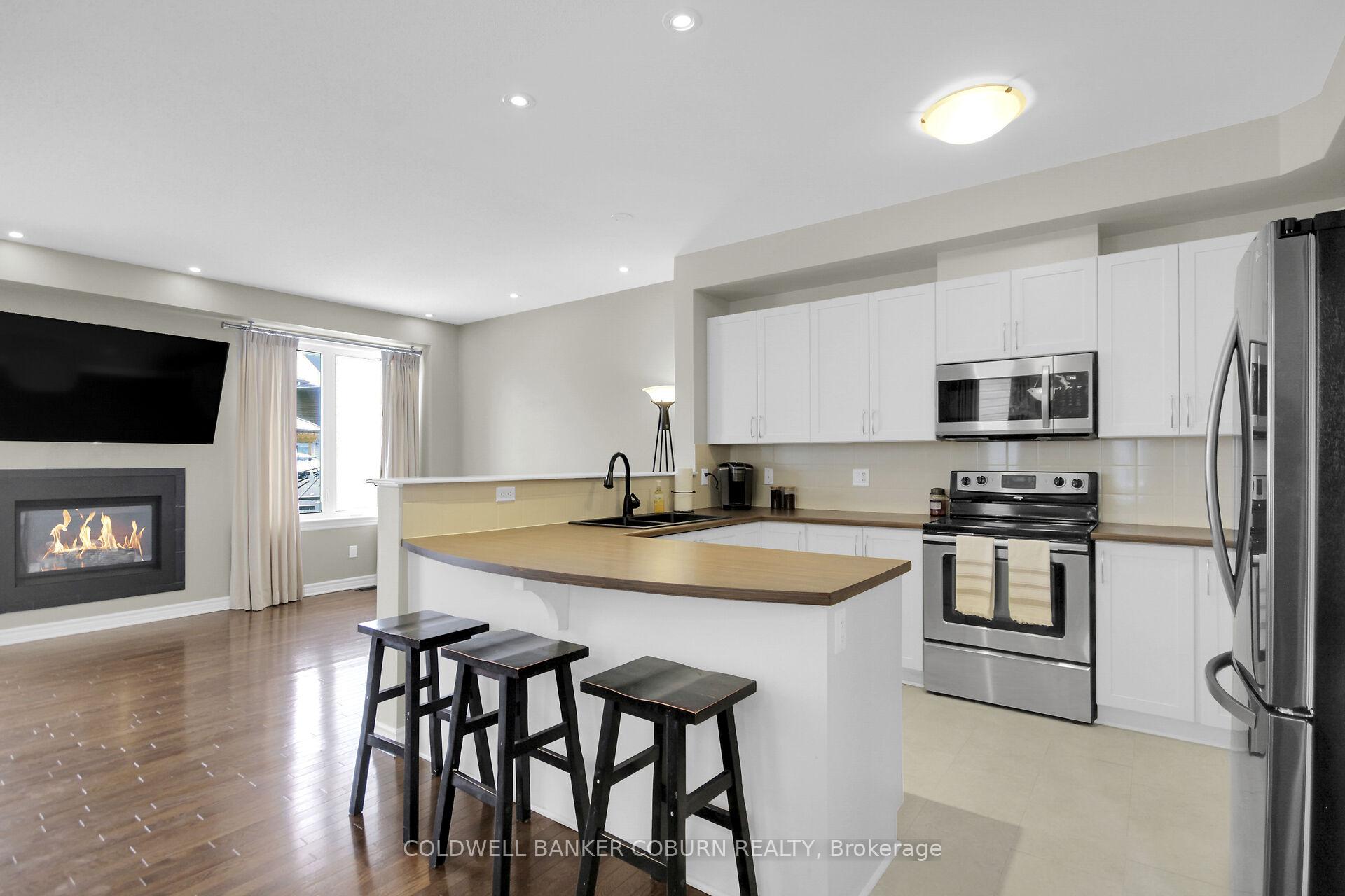 Photo 9 of 204 Broxburn Crescent, Ottawa, Barrhaven - Heritage Park — HOMEH