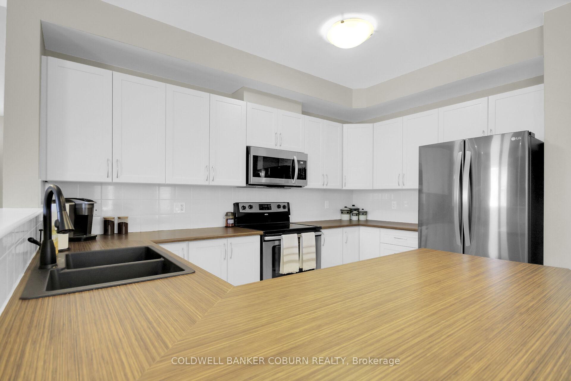 Photo 10 of 204 Broxburn Crescent, Ottawa, Barrhaven - Heritage Park — HOMEH