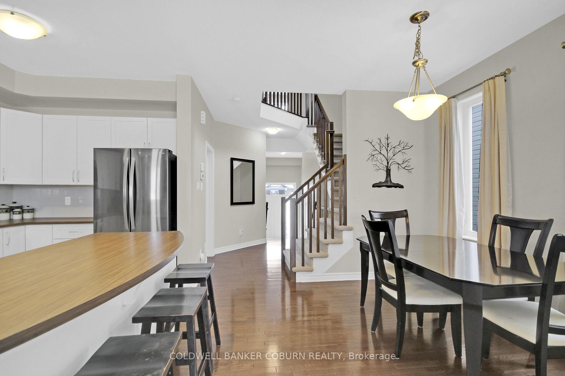 Photo 14 of 204 Broxburn Crescent, Ottawa, Barrhaven - Heritage Park — HOMEH