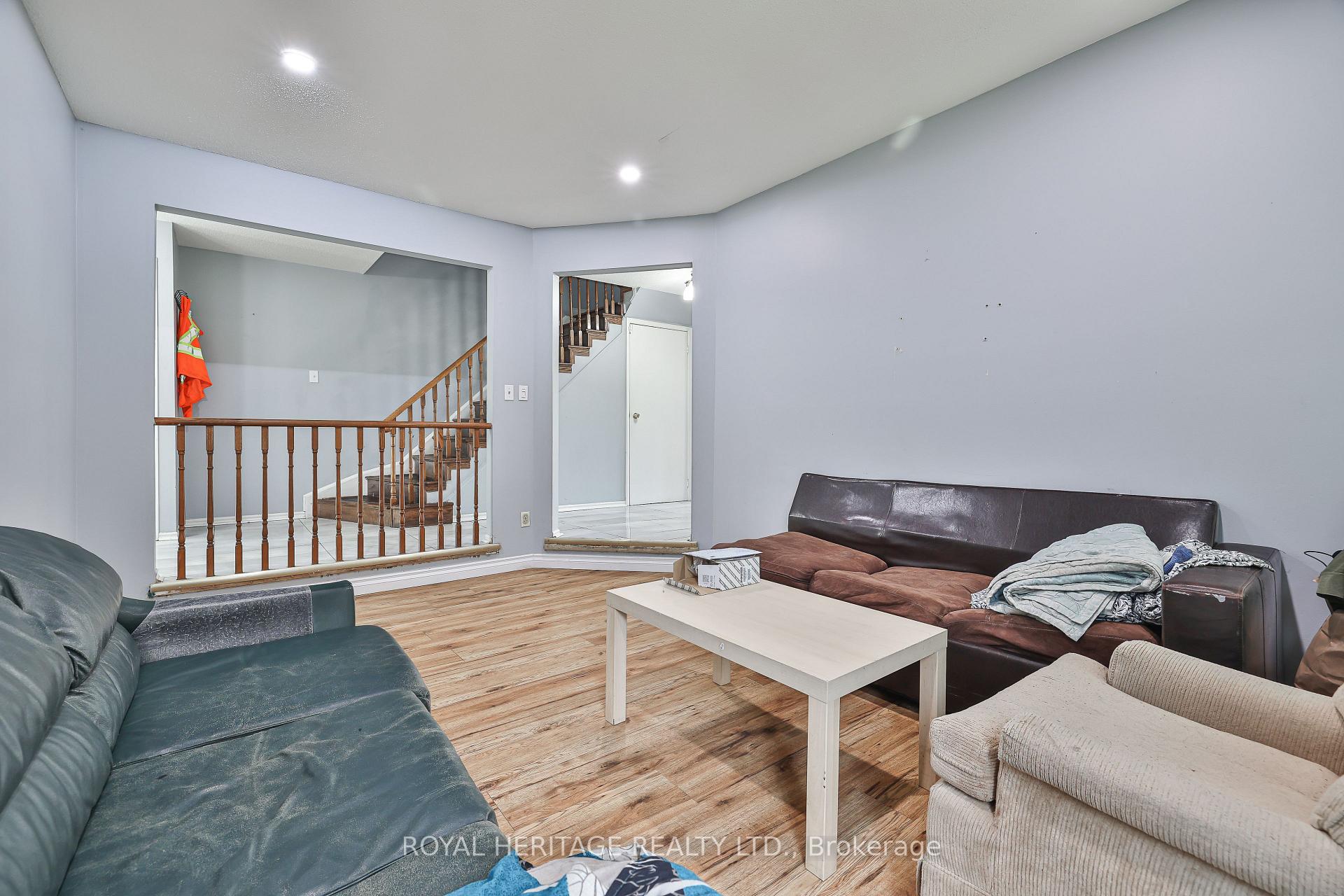 Photo 11 of 28 Nanport Street, Brampton, Westgate — HOMEH