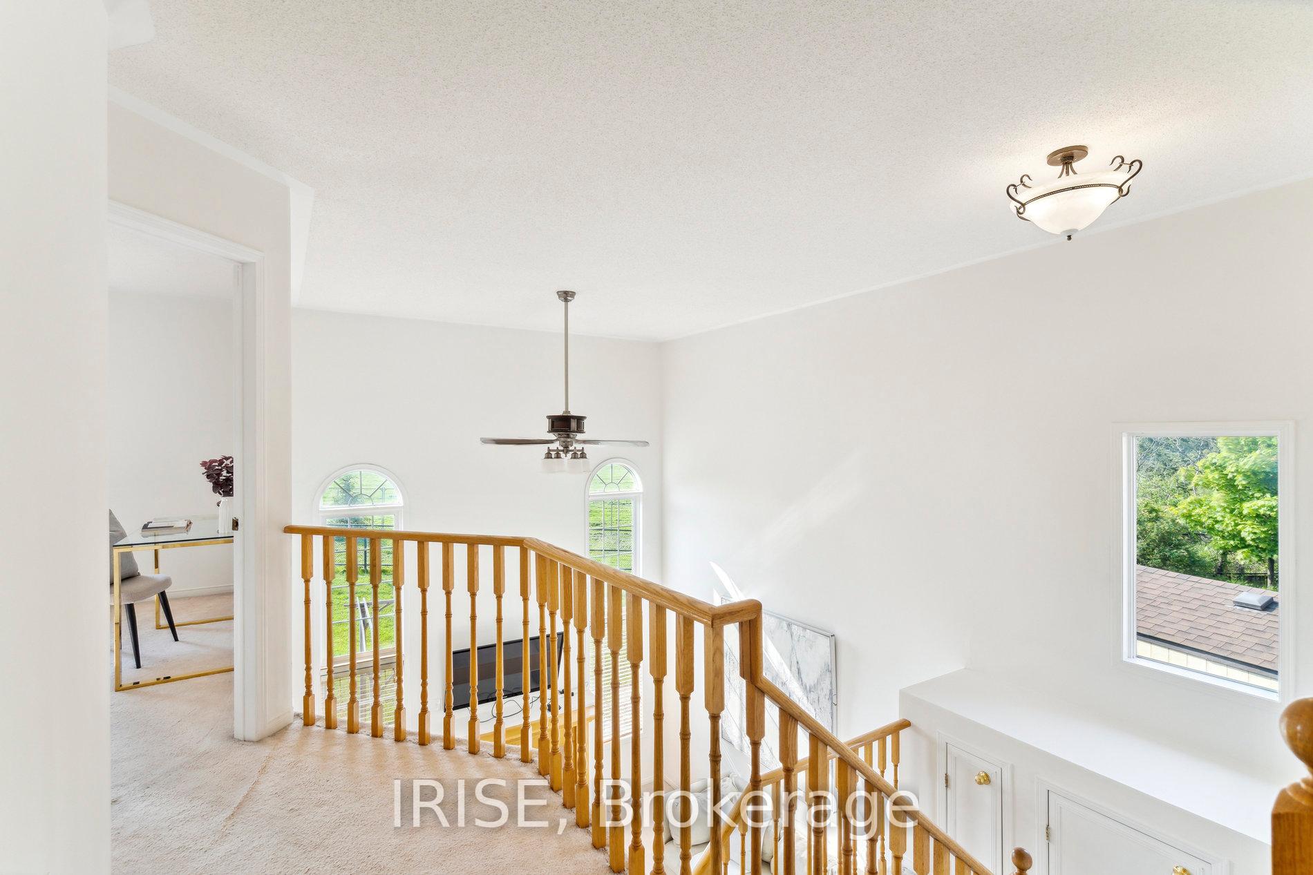 Photo 5 of 40 Baccarat Crescent, Brampton, Snelgrove — HOMEH