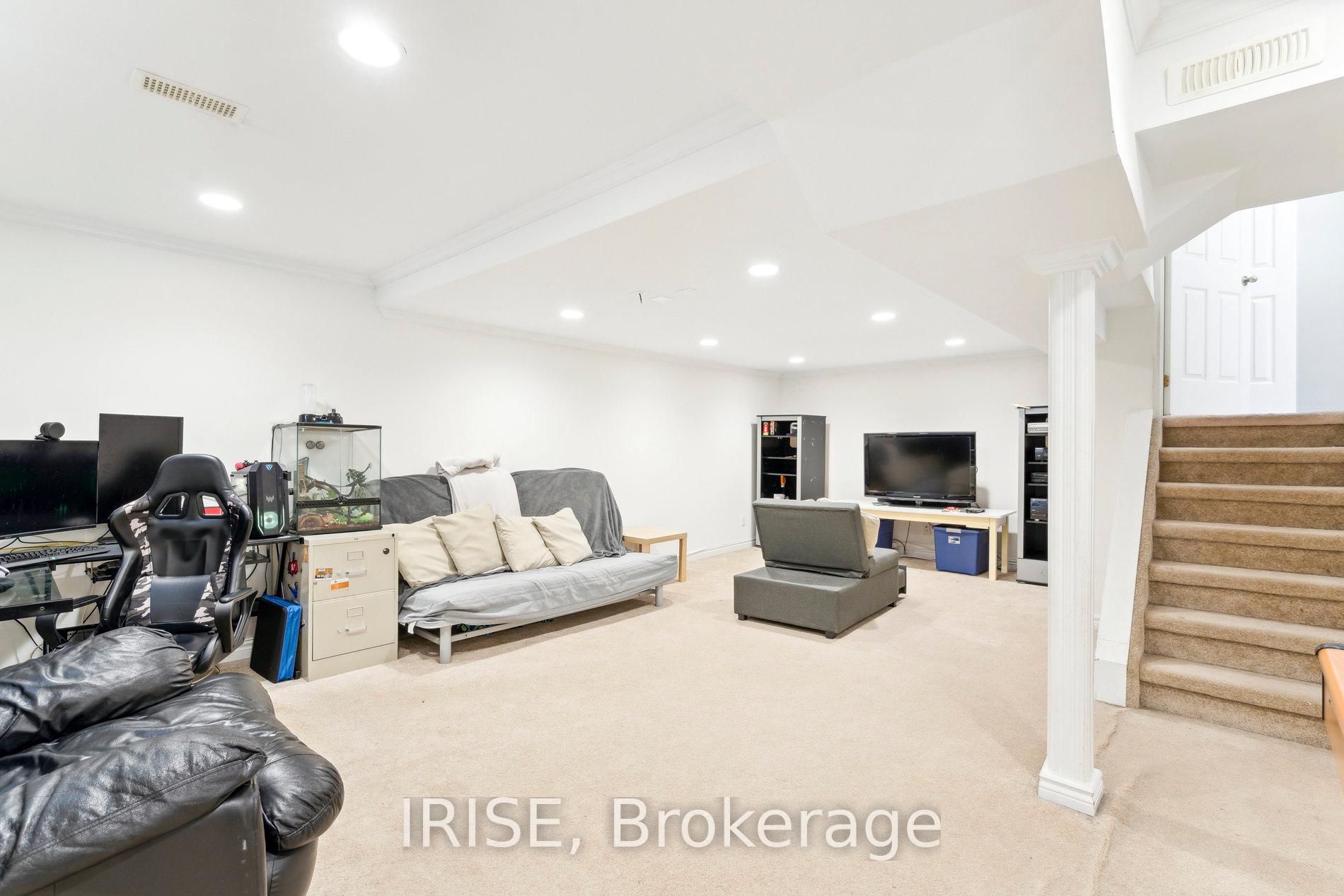 Photo 25 of 40 Baccarat Crescent, Brampton, Snelgrove — HOMEH