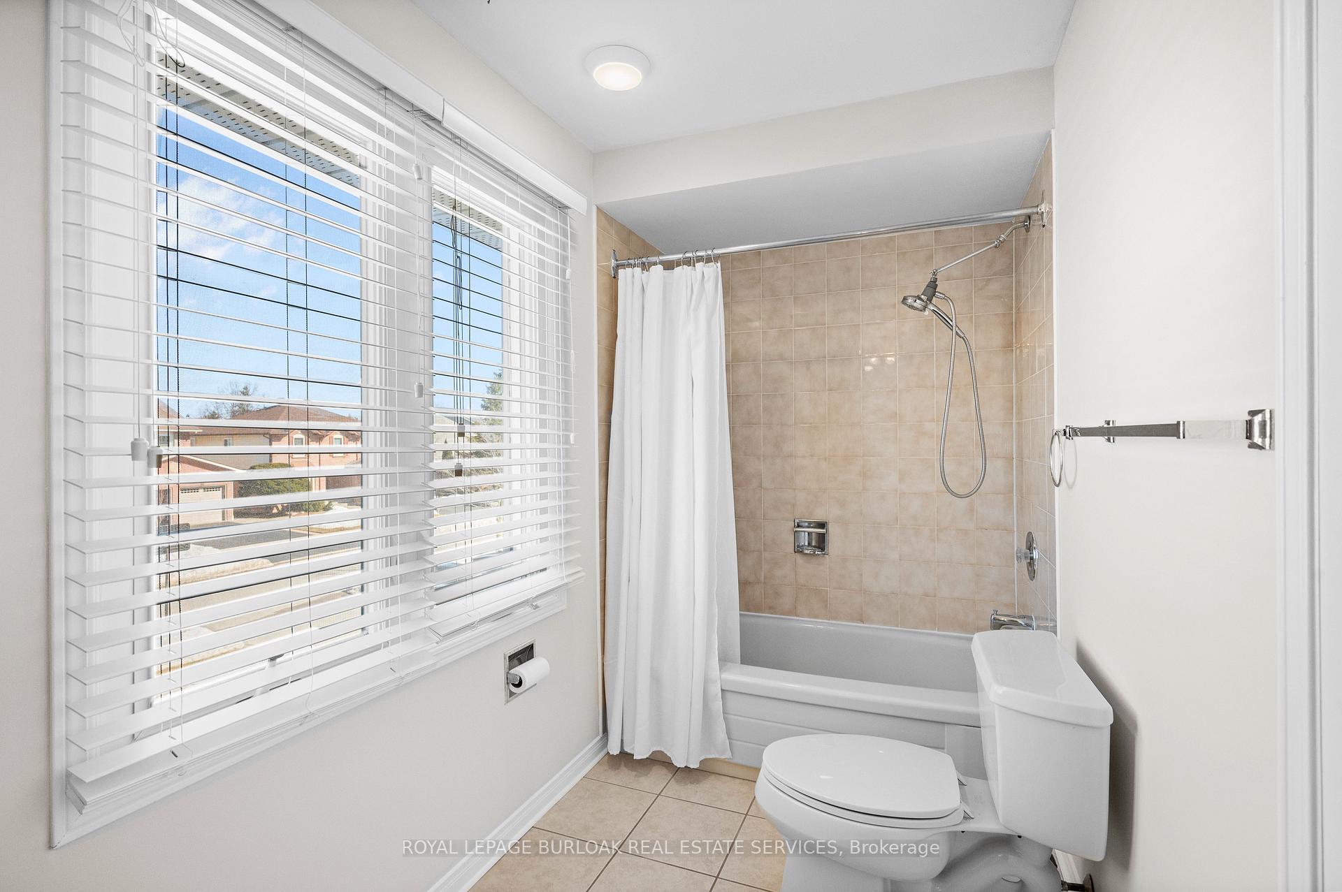 Photo 28 of 3264 Mead Crescent, Burlington, Headon — HOMEH