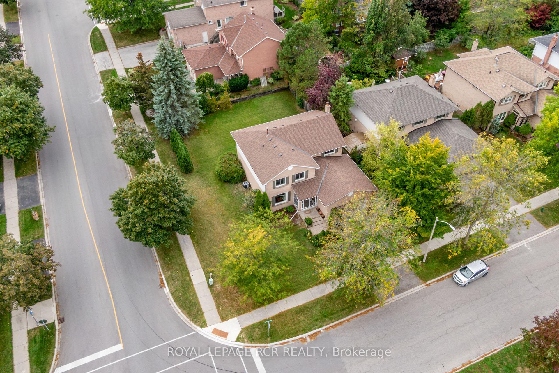 Photo 2 of 1 Meadowood Drive, Aurora, Hills of St Andrew — HOMEH