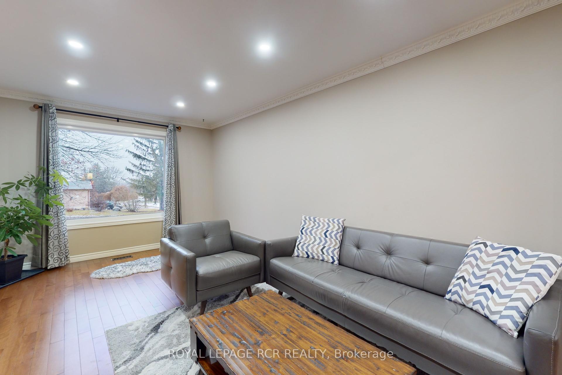 Photo 4 of 1 Meadowood Drive, Aurora, Hills of St Andrew — HOMEH