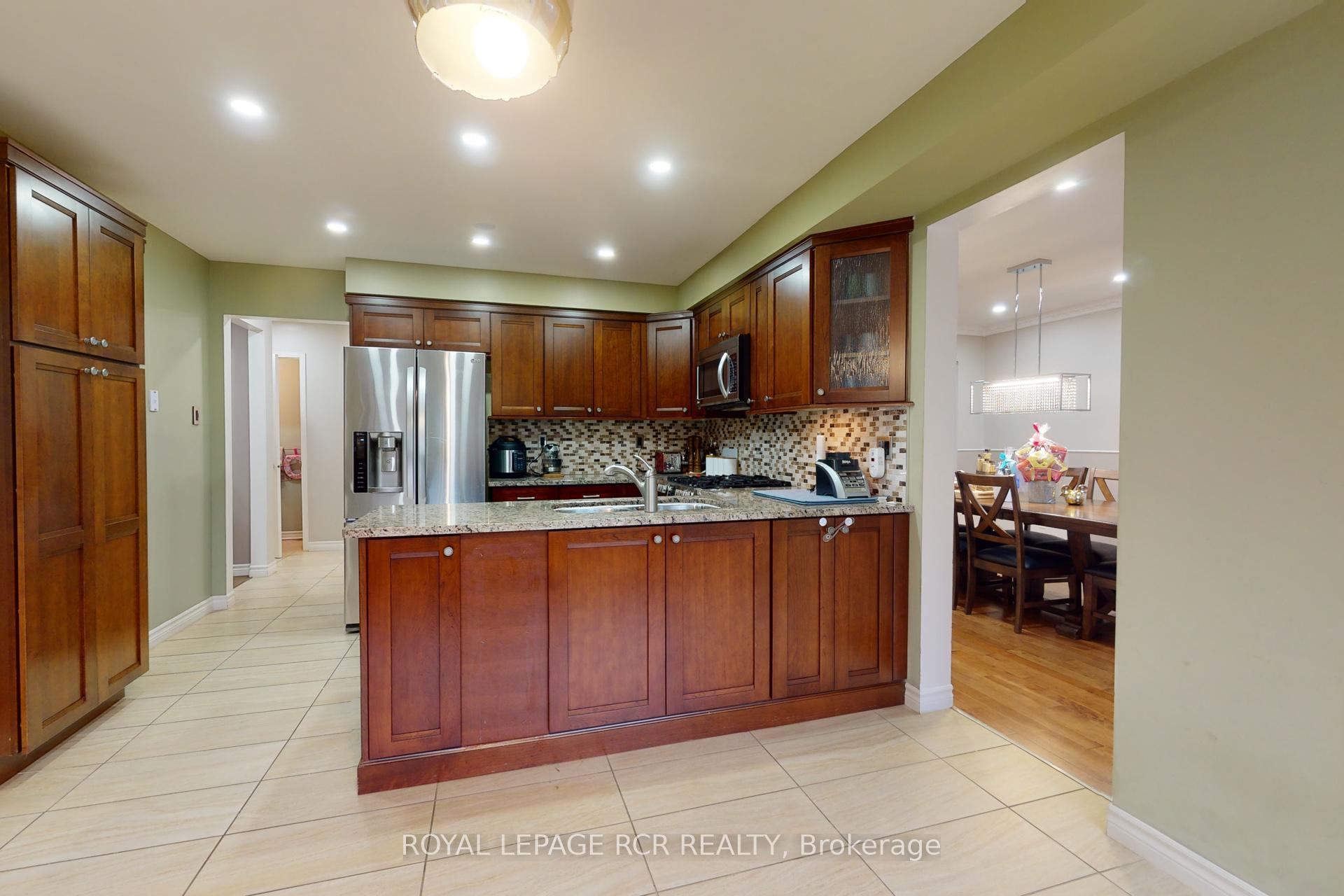 Photo 9 of 1 Meadowood Drive, Aurora, Hills of St Andrew — HOMEH