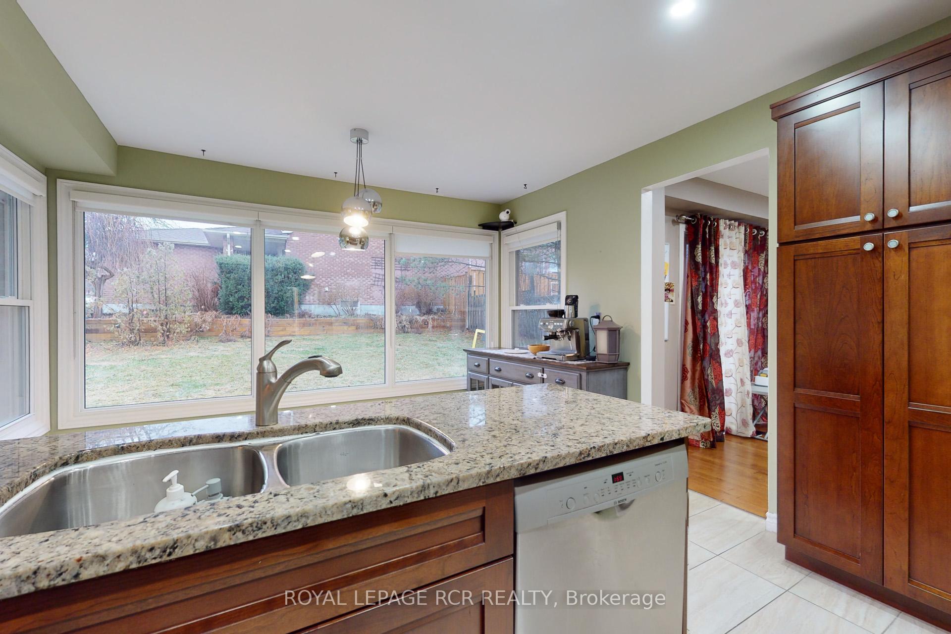 Photo 13 of 1 Meadowood Drive, Aurora, Hills of St Andrew — HOMEH