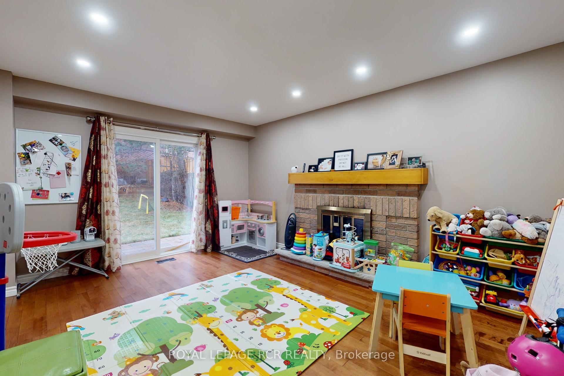 Photo 17 of 1 Meadowood Drive, Aurora, Hills of St Andrew — HOMEH