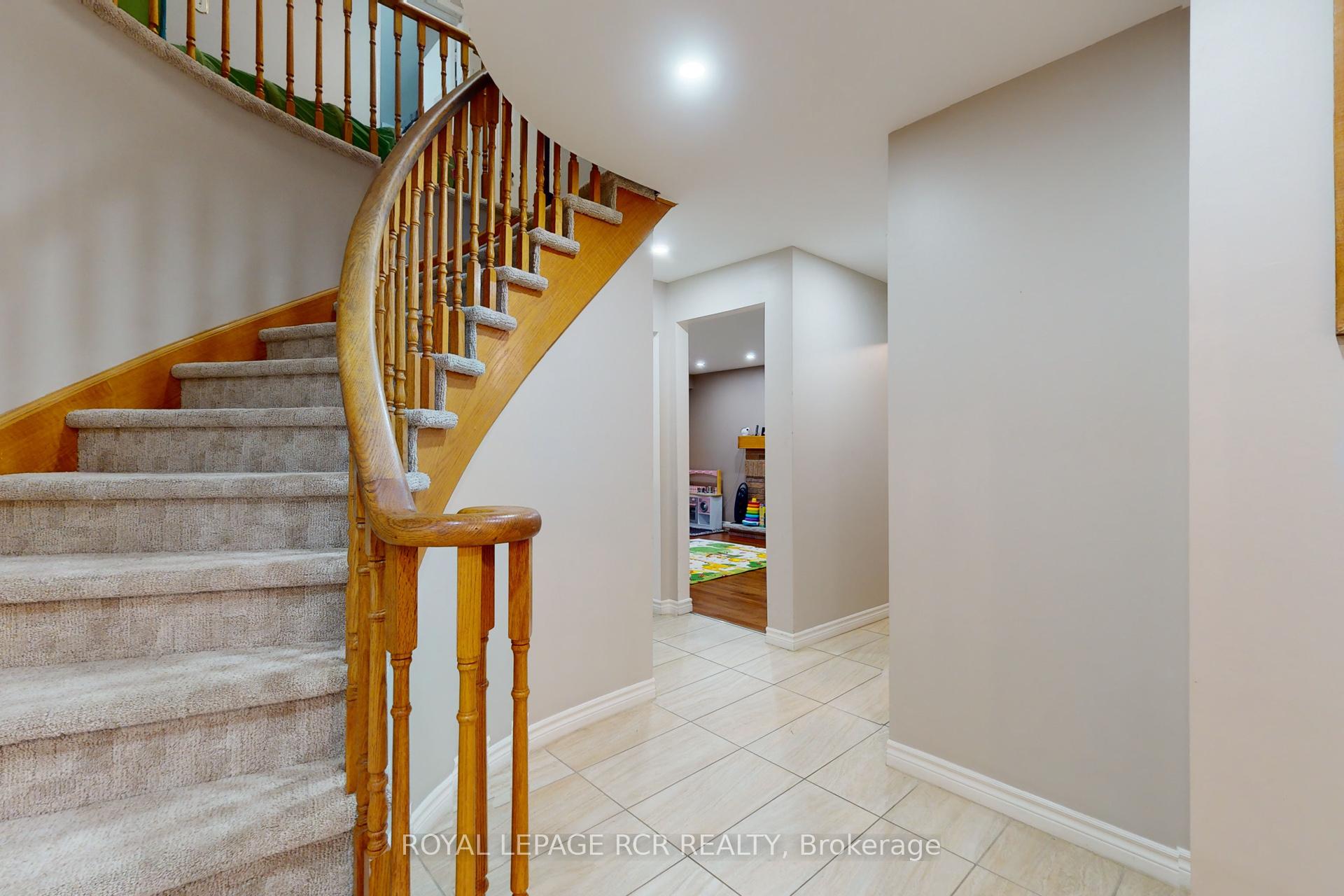 Photo 18 of 1 Meadowood Drive, Aurora, Hills of St Andrew — HOMEH