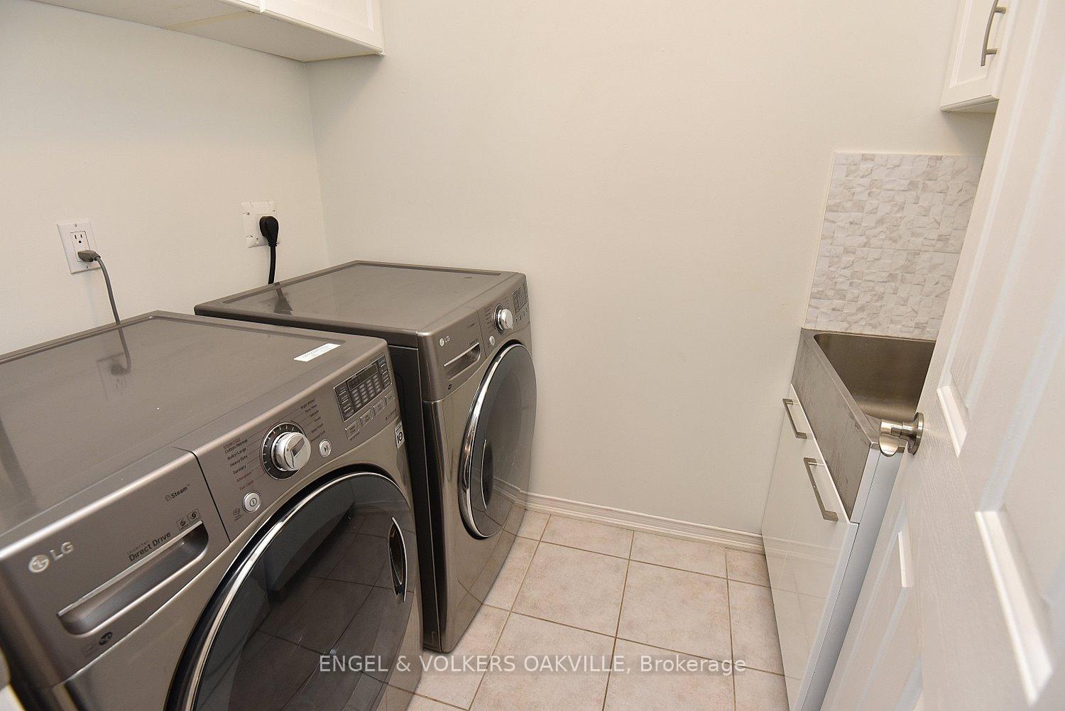 Photo 26 of 28 Waterwheel Crescent, Hamilton, Waterdown — HOMEH