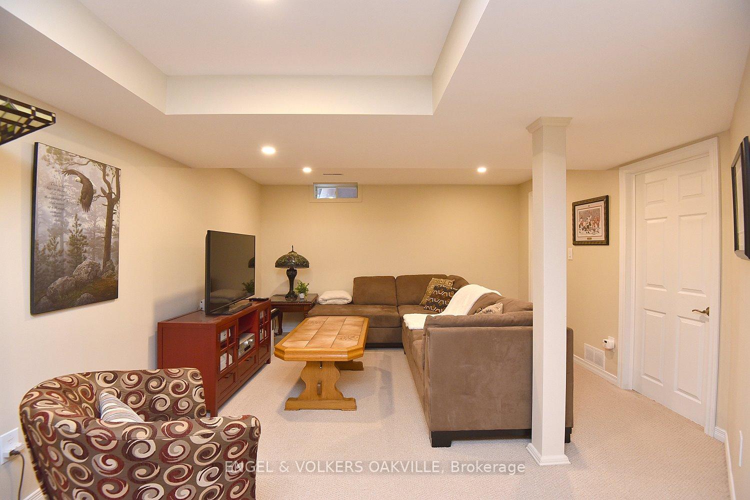 Photo 27 of 28 Waterwheel Crescent, Hamilton, Waterdown — HOMEH