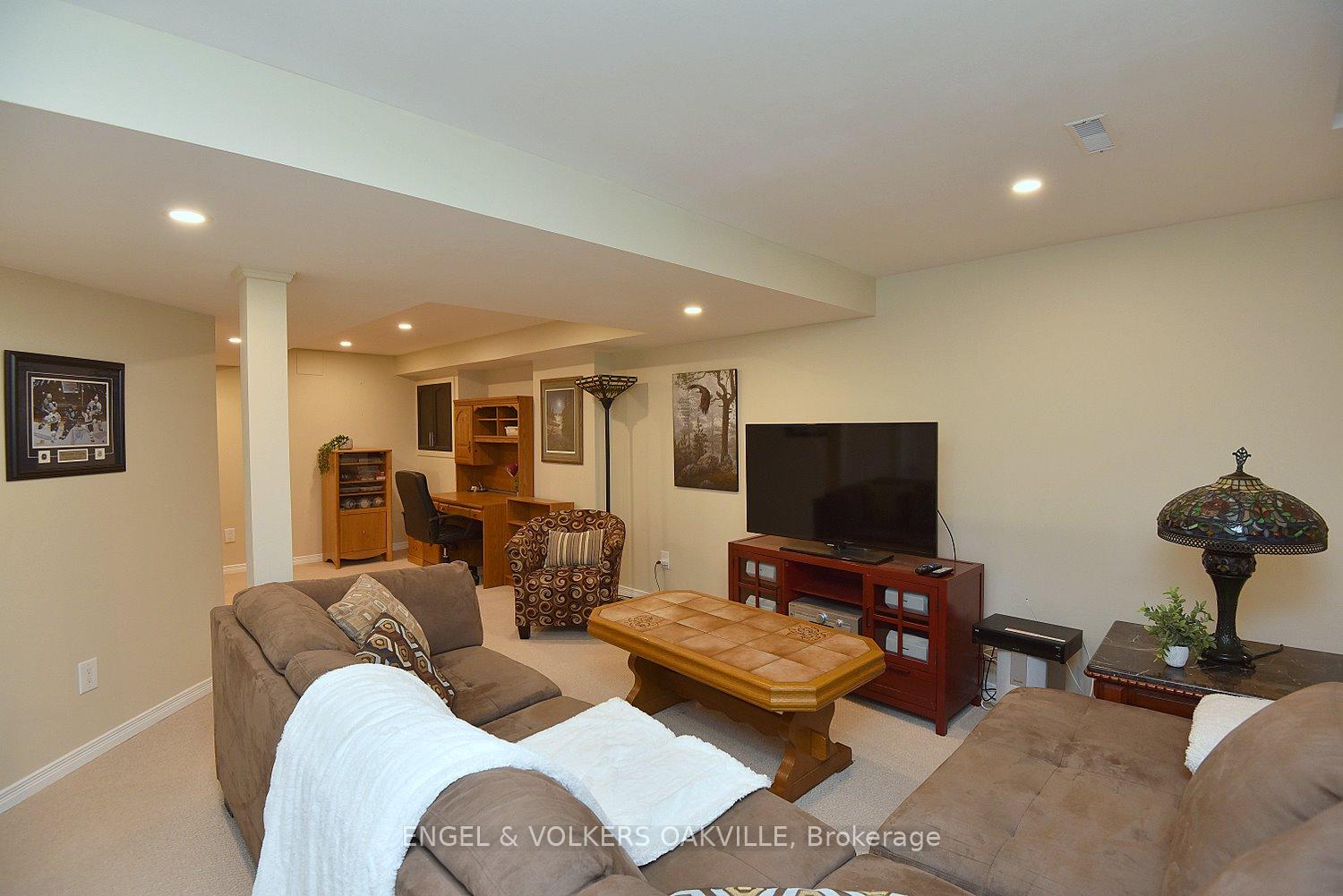 Photo 28 of 28 Waterwheel Crescent, Hamilton, Waterdown — HOMEH