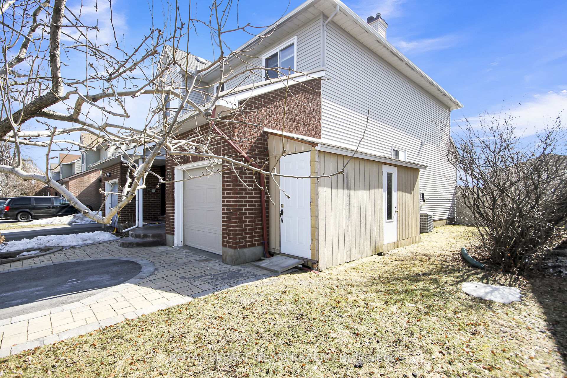 Photo 3 of 135 Halley Street, Ottawa, Barrhaven - Heritage Park — HOMEH