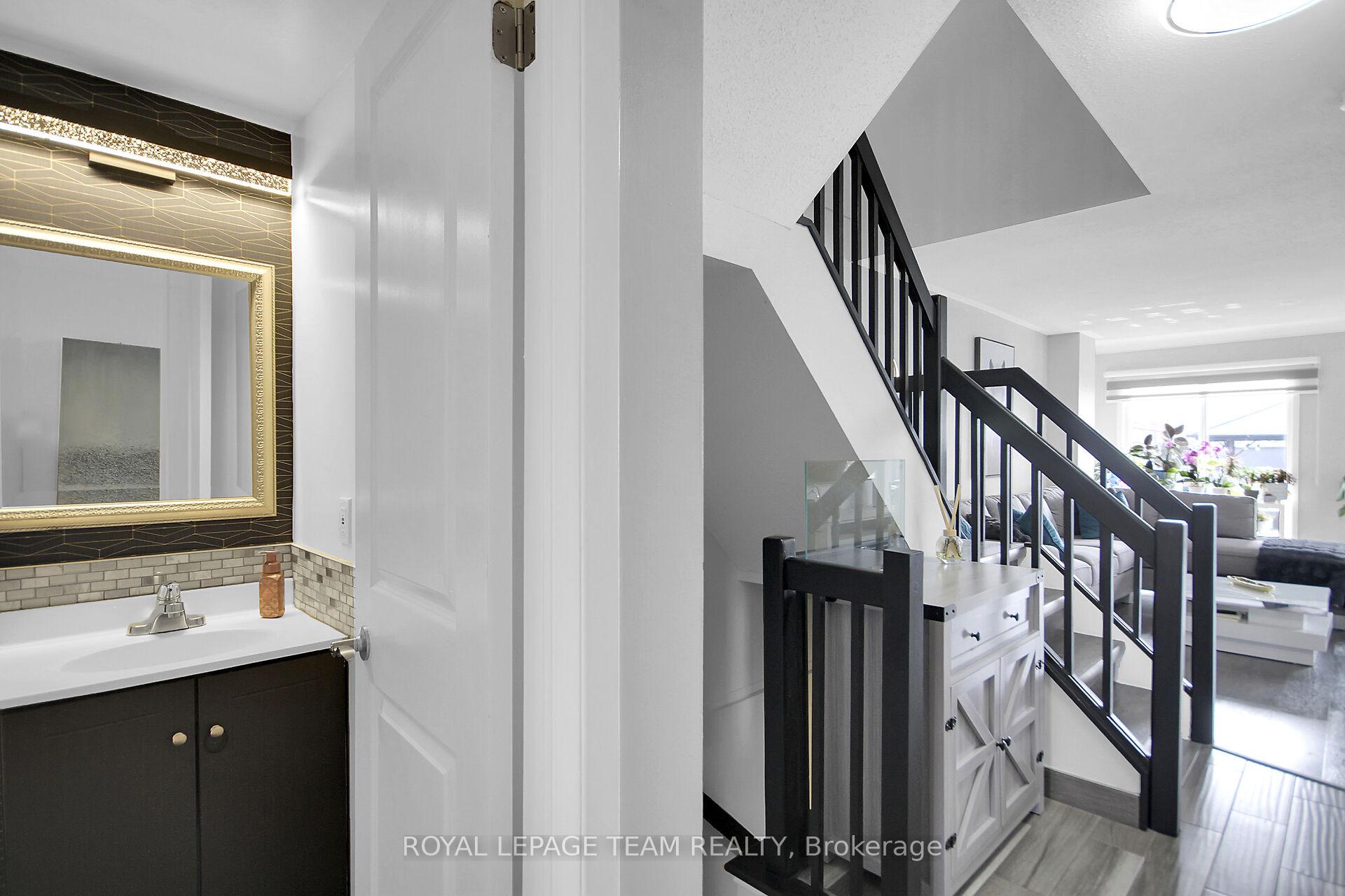 Photo 7 of 135 Halley Street, Ottawa, Barrhaven - Heritage Park — HOMEH