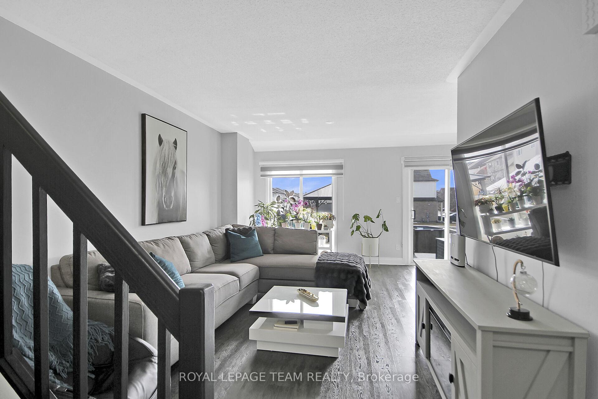 Photo 13 of 135 Halley Street, Ottawa, Barrhaven - Heritage Park — HOMEH