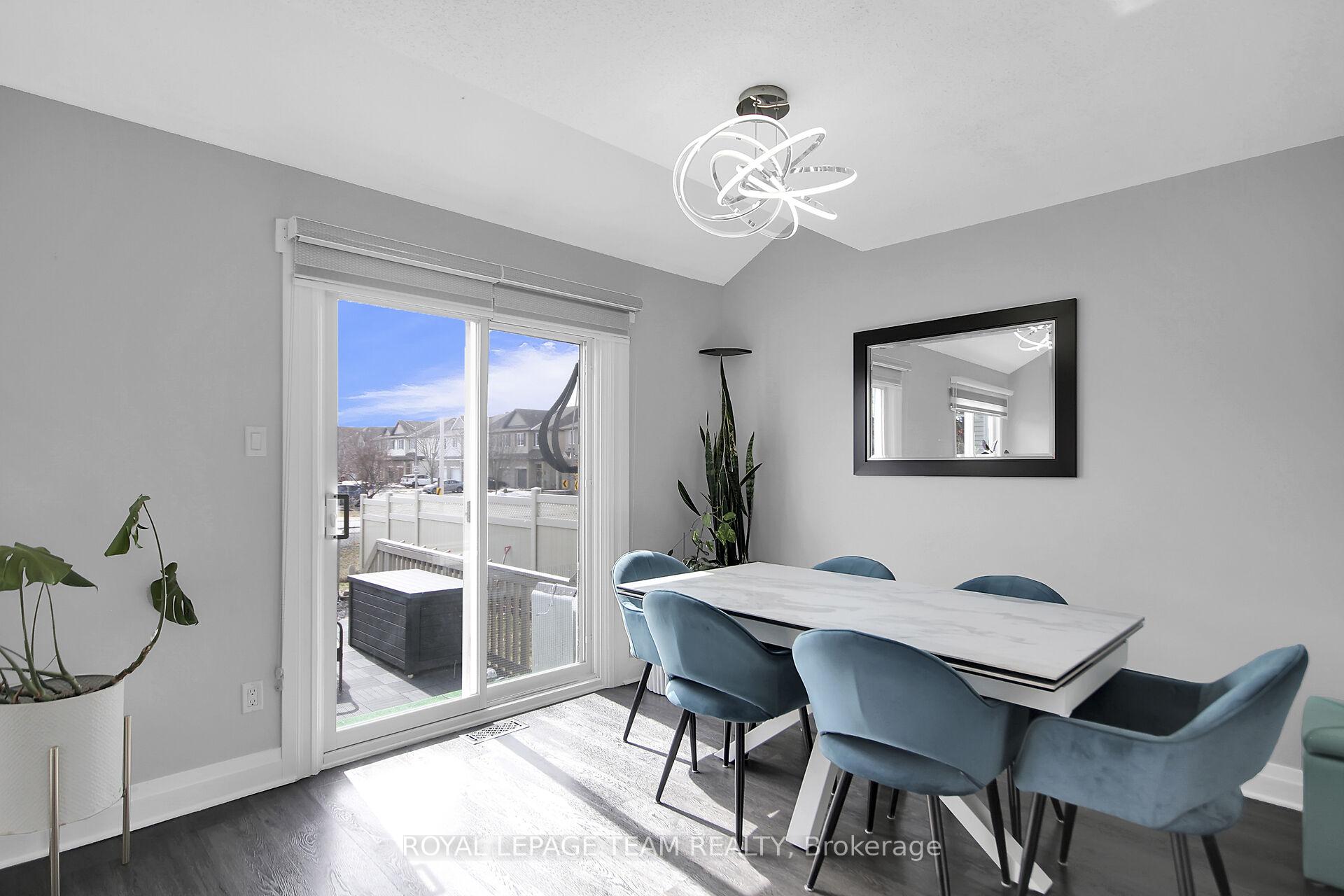 Photo 16 of 135 Halley Street, Ottawa, Barrhaven - Heritage Park — HOMEH