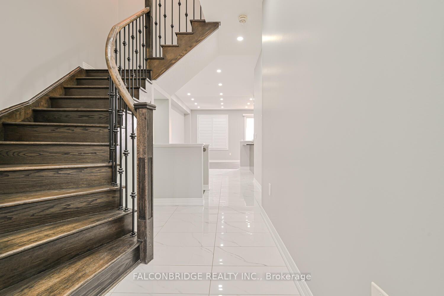 Photo 27 of 28 Davenfield Circle, Brampton, Bram East — HOMEH