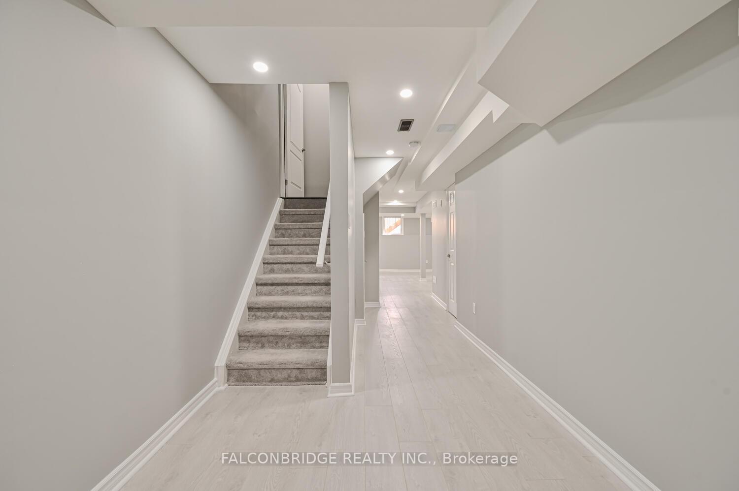 Photo 21 of 28 Davenfield Circle, Brampton, Bram East — HOMEH