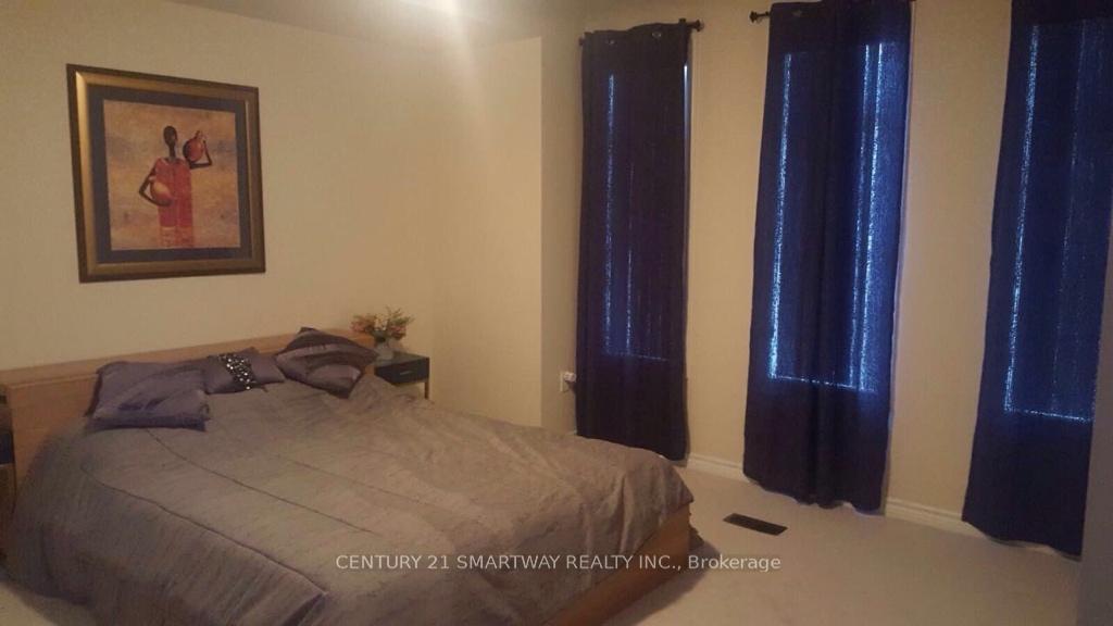 Photo 8 of 32 Monkton Circle, Brampton, Credit Valley — HOMEH