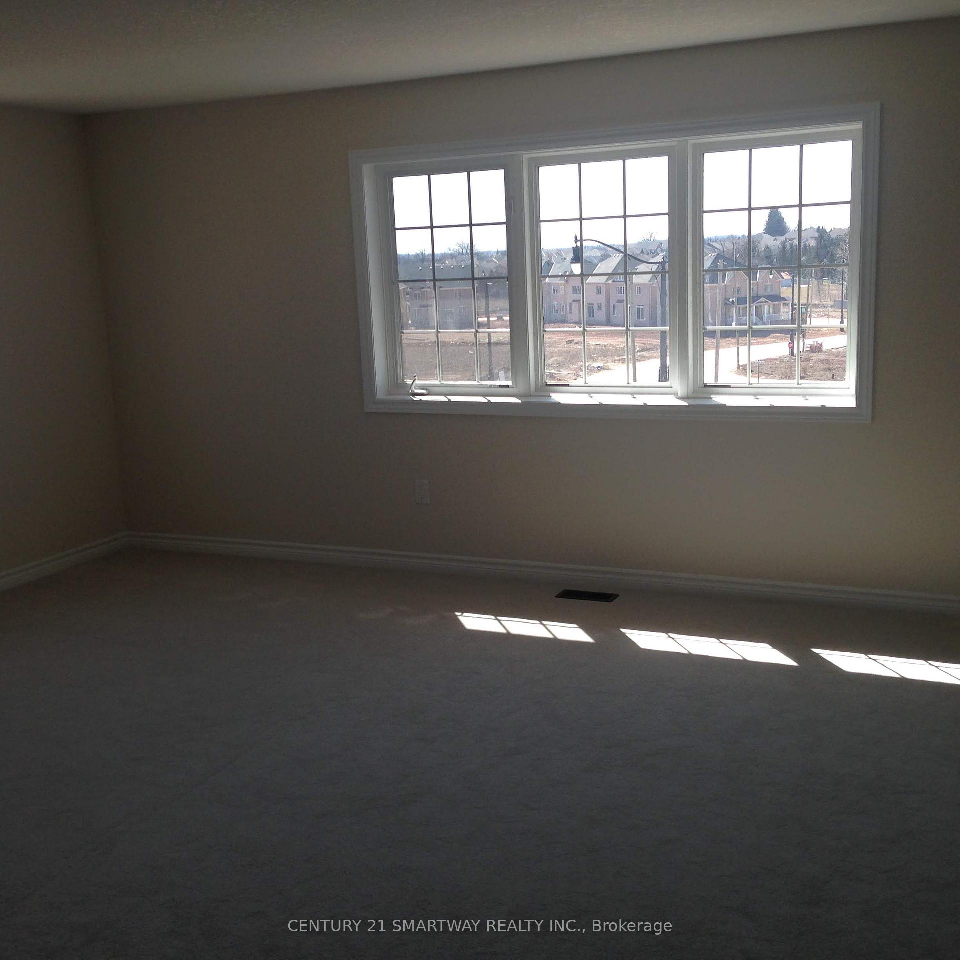 Photo 9 of 32 Monkton Circle, Brampton, Credit Valley — HOMEH