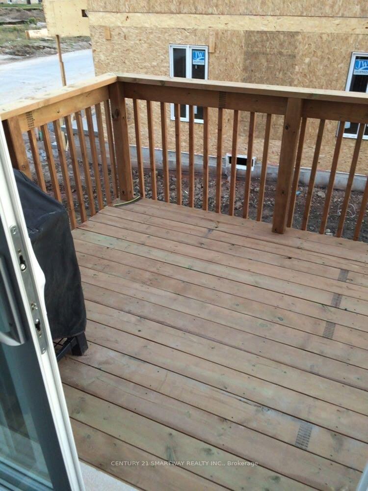 Photo 14 of 32 Monkton Circle, Brampton, Credit Valley — HOMEH