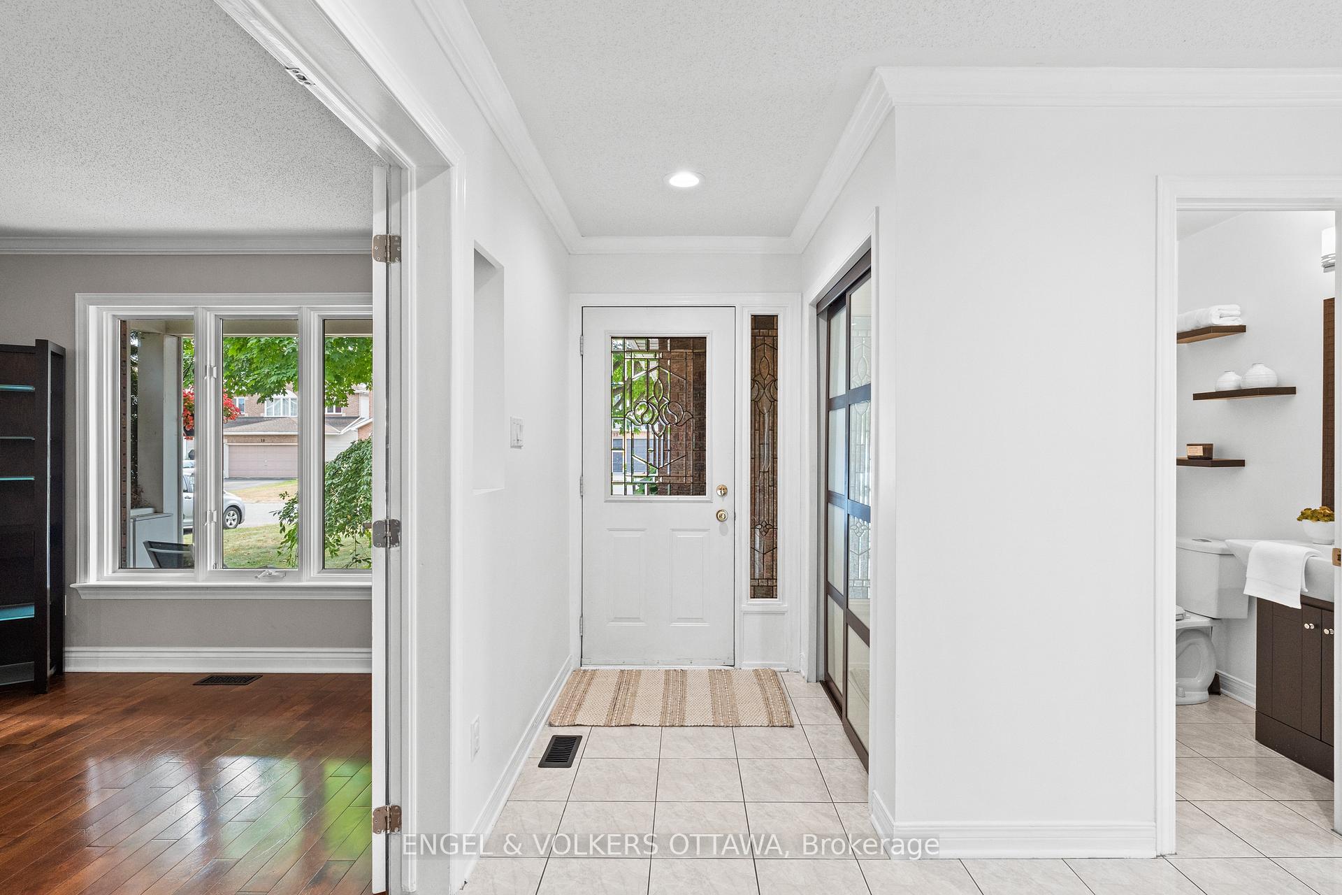 Photo 3 of 21 Mayford Avenue, Ottawa, Barrhaven East — HOMEH