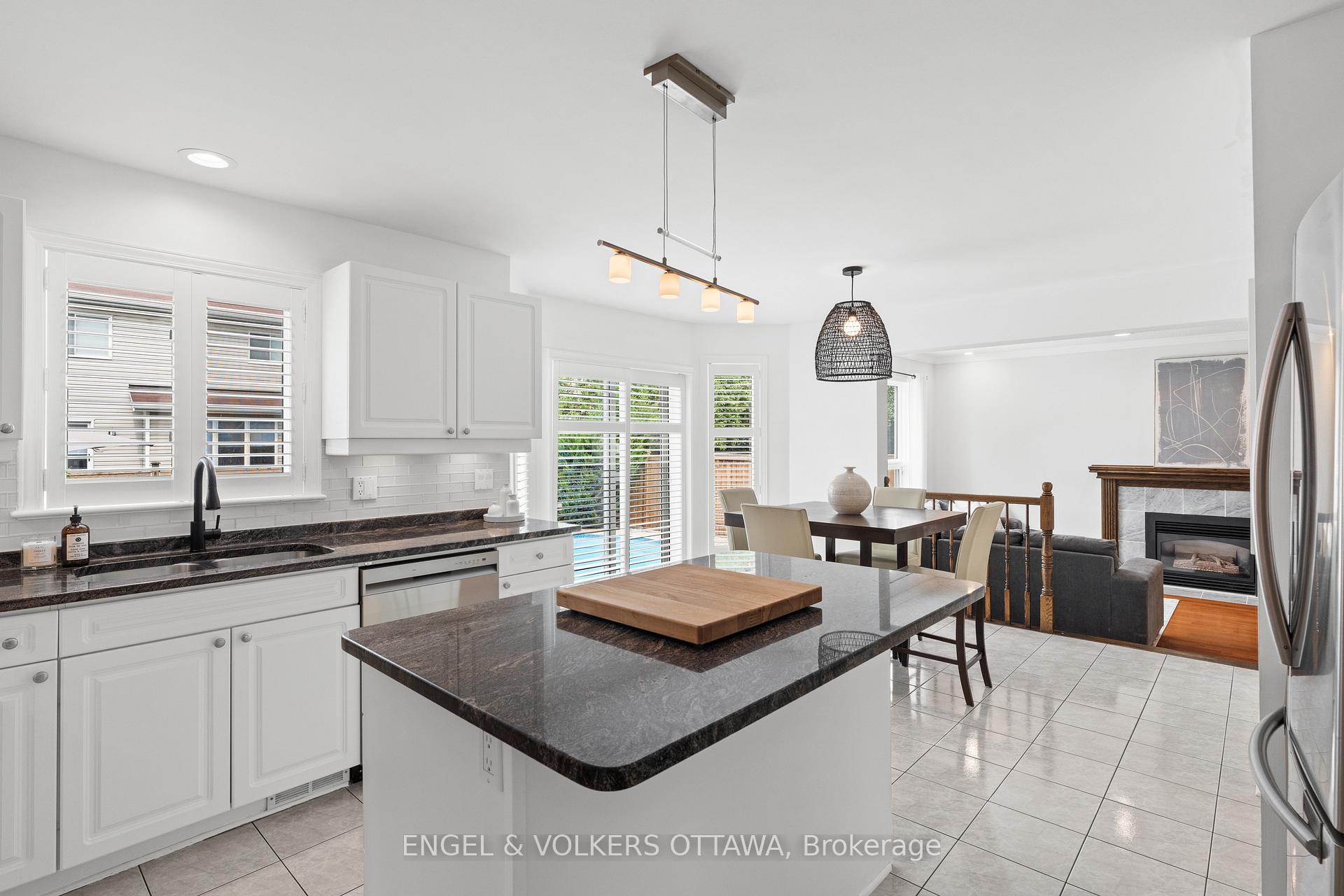 Photo 13 of 21 Mayford Avenue, Ottawa, Barrhaven East — HOMEH