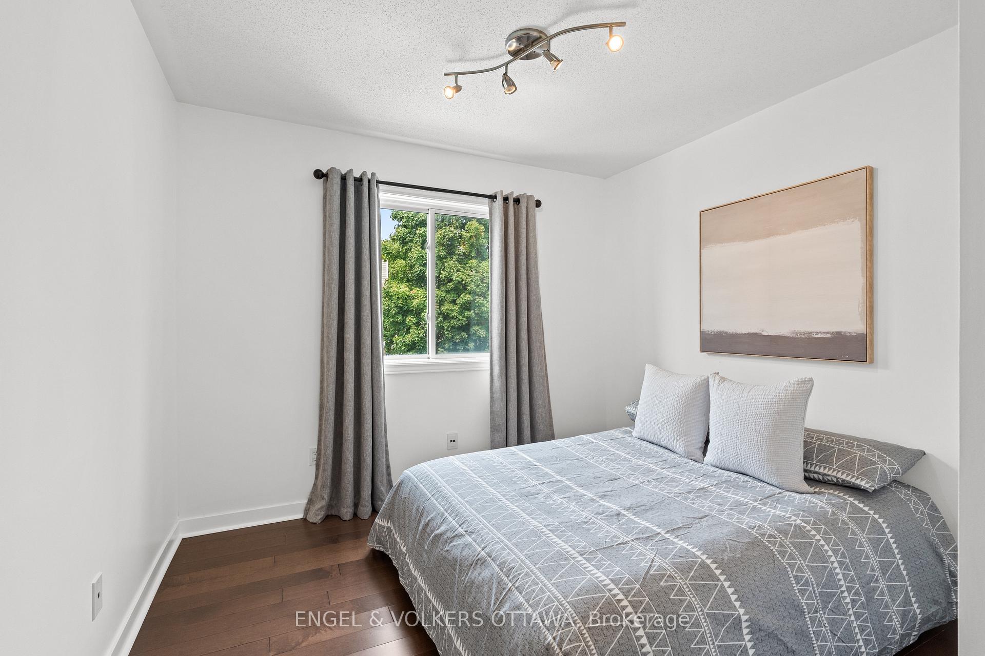 Photo 36 of 21 Mayford Avenue, Ottawa, Barrhaven East — HOMEH