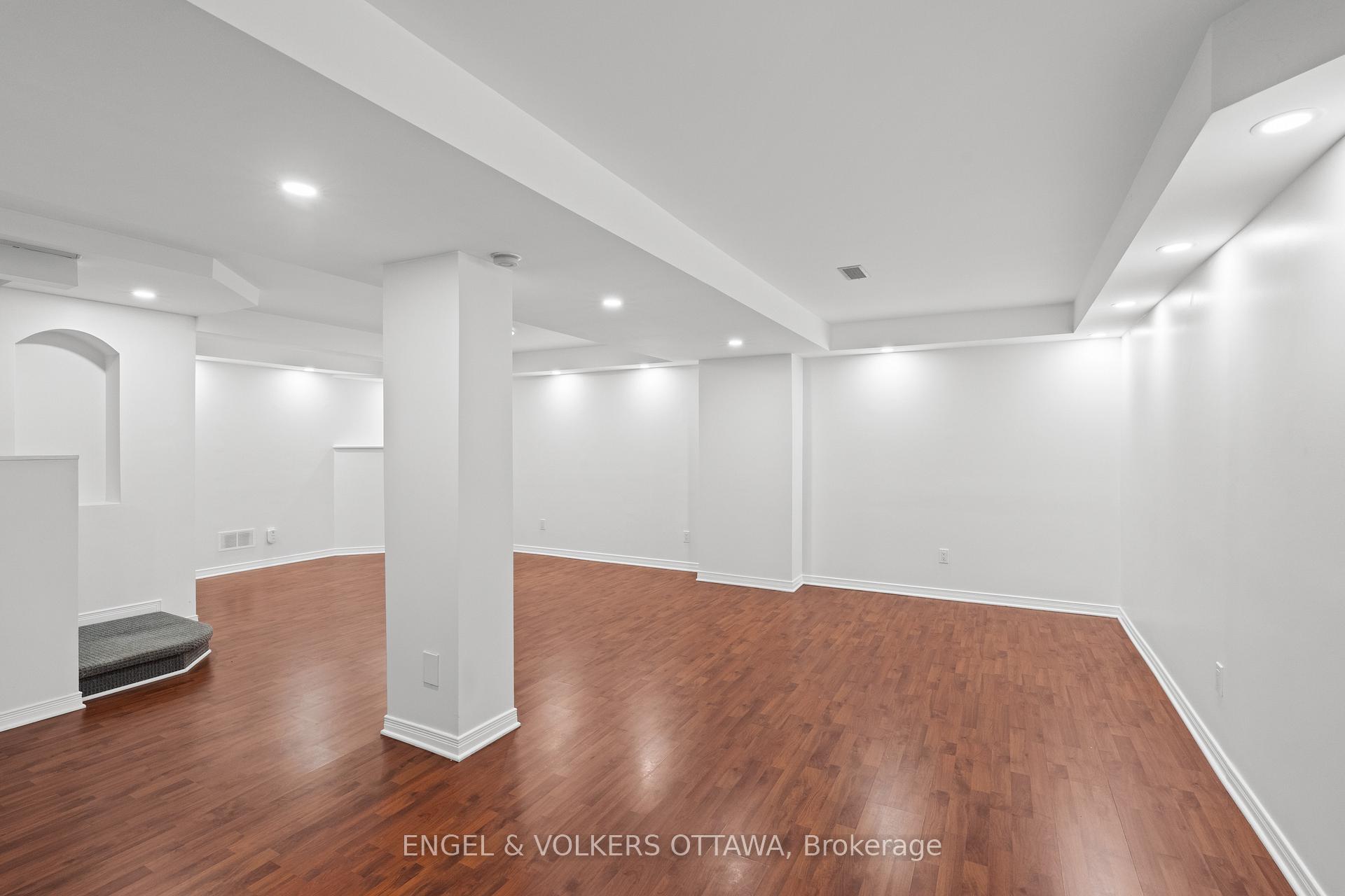 Photo 38 of 21 Mayford Avenue, Ottawa, Barrhaven East — HOMEH