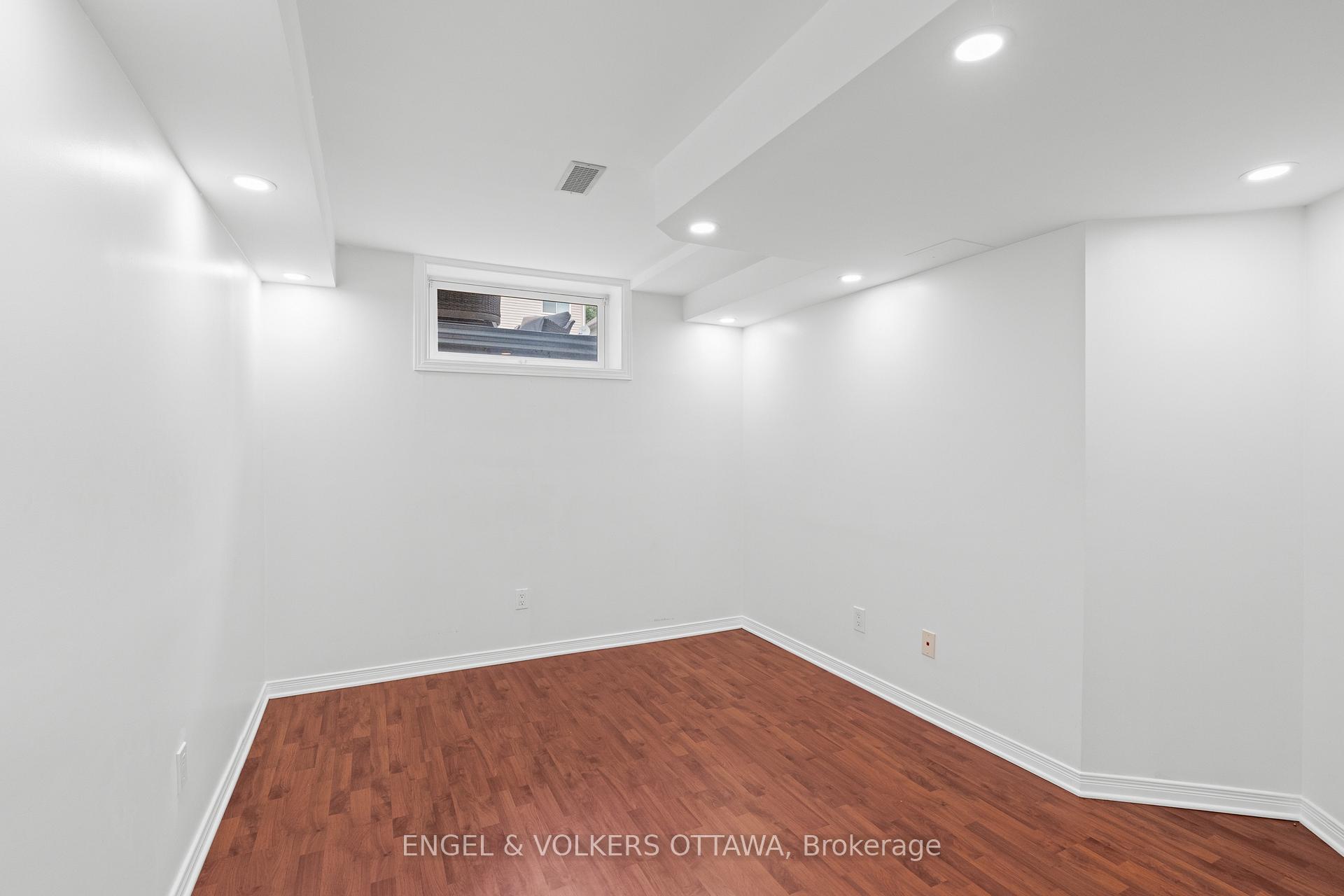 Photo 37 of 21 Mayford Avenue, Ottawa, Barrhaven East — HOMEH