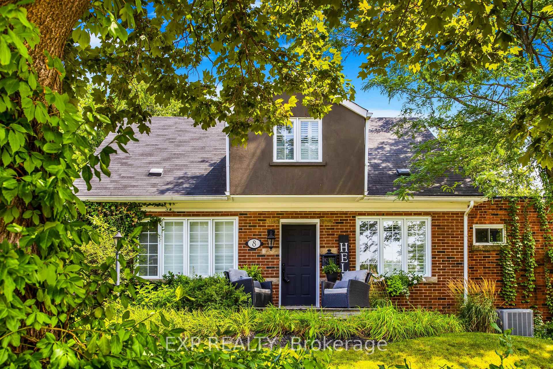 Photo 7 of 8 Warwick Road, Hamilton, Stoney Creek — HOMEH