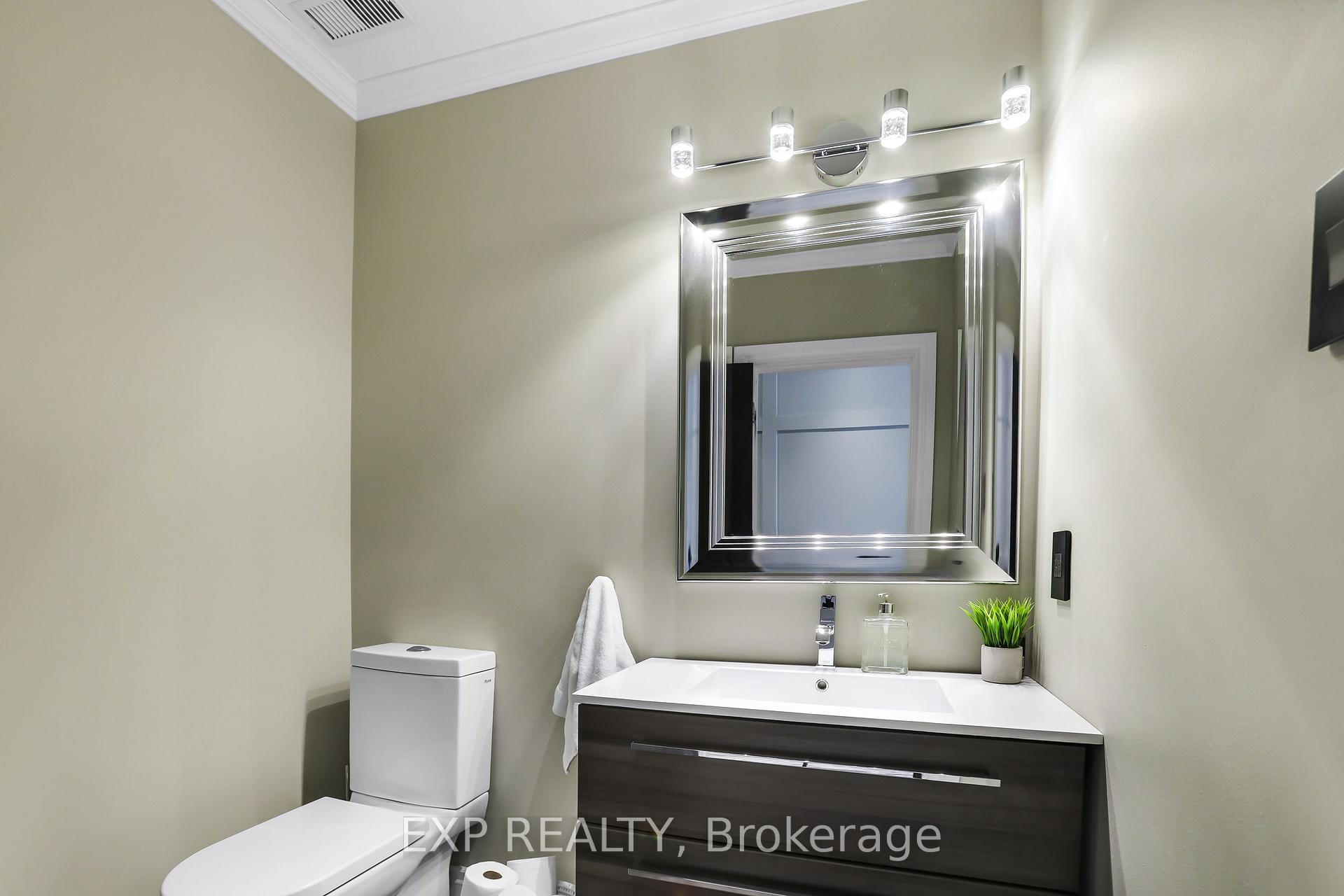 Photo 14 of 8 Warwick Road, Hamilton, Stoney Creek — HOMEH