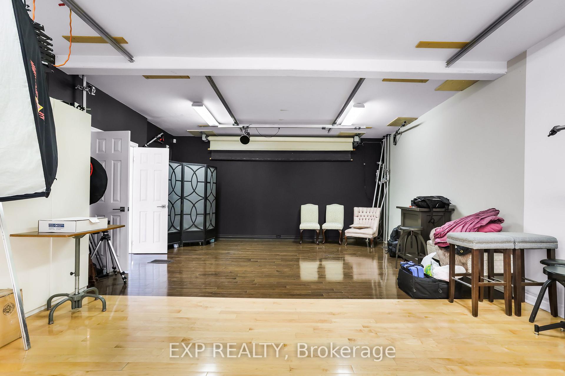 Photo 29 of 8 Warwick Road, Hamilton, Stoney Creek — HOMEH