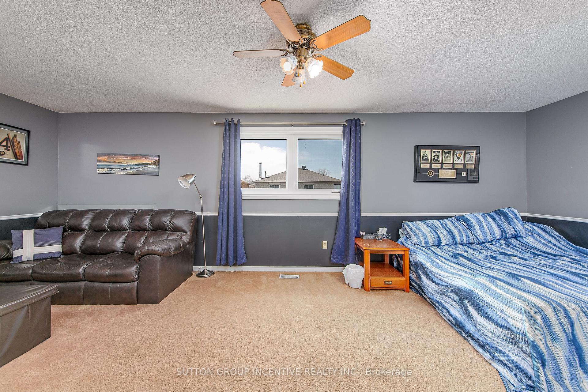 Photo 21 of 304 Hickling Trail, Barrie, Grove East — HOMEH