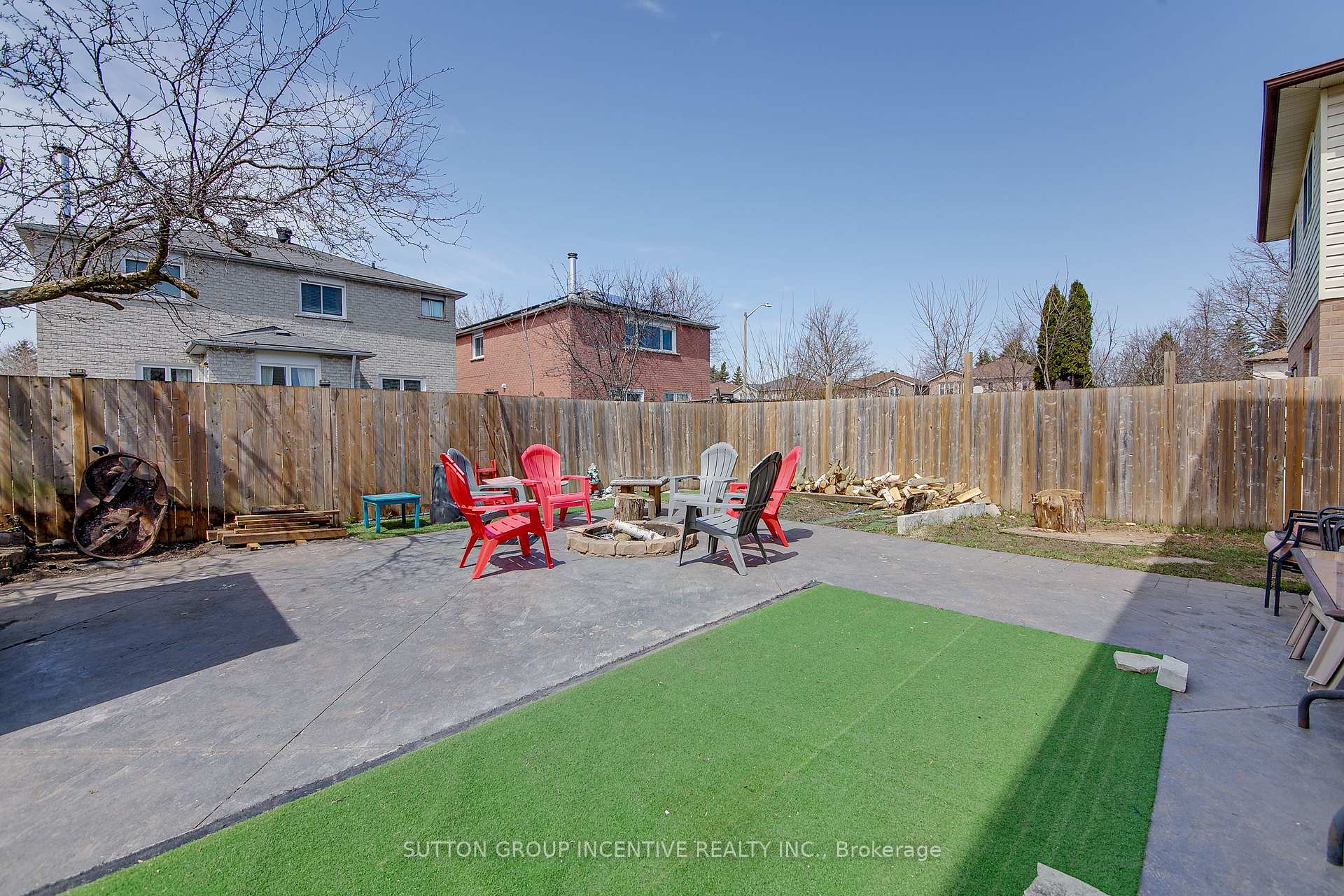 Photo 33 of 304 Hickling Trail, Barrie, Grove East — HOMEH