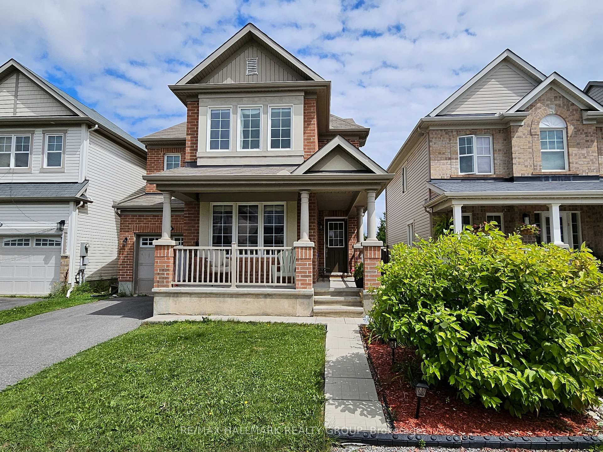 Photo 2 of 2402 Regatta Avenue, Ottawa, Barrhaven - Half Moon Bay — HOMEH