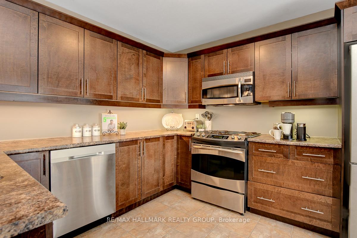 Photo 14 of 2402 Regatta Avenue, Ottawa, Barrhaven - Half Moon Bay — HOMEH