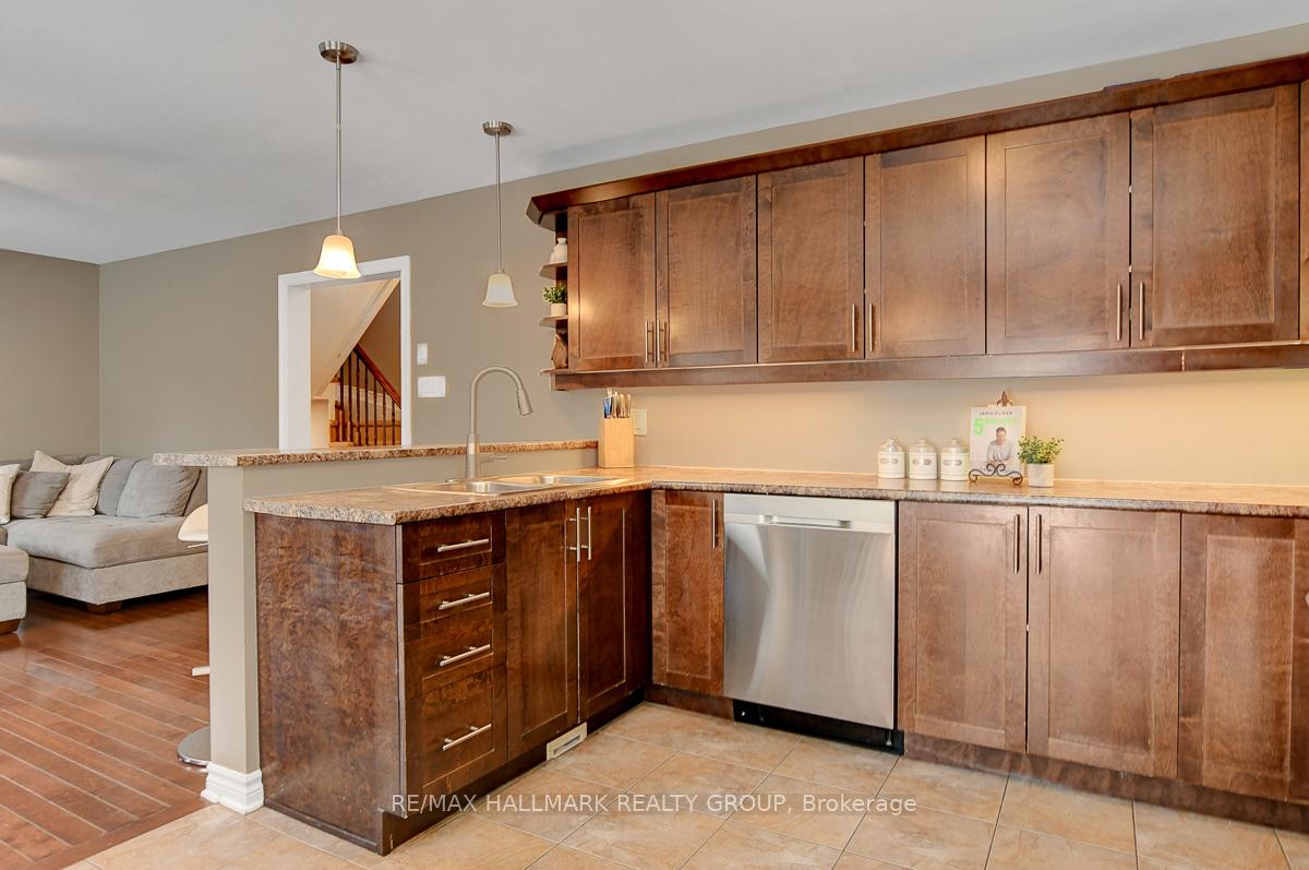 Photo 16 of 2402 Regatta Avenue, Ottawa, Barrhaven - Half Moon Bay — HOMEH
