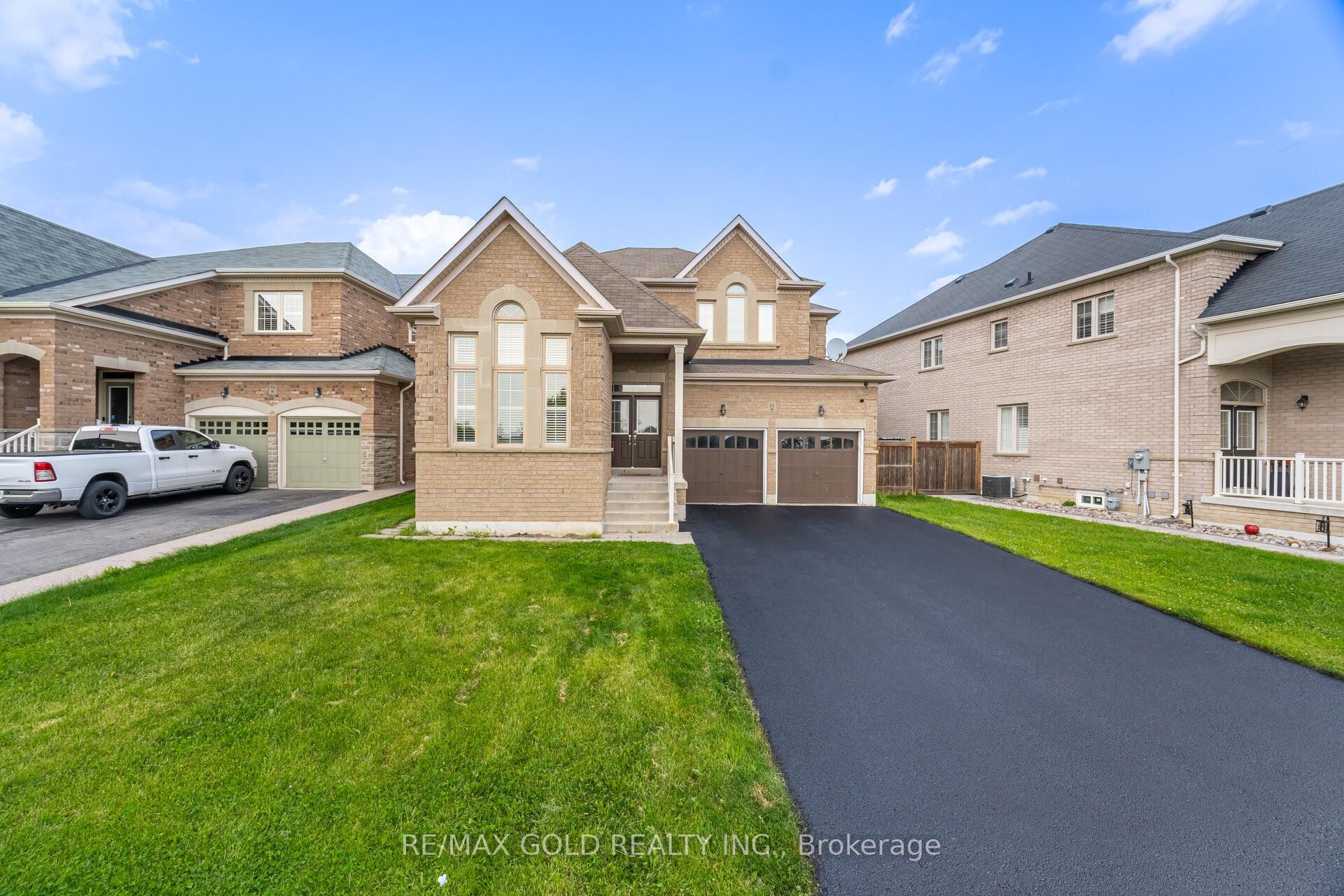 Photo 1 of 61 Birch Tree Trail, Brampton, Bram East — HOMEH