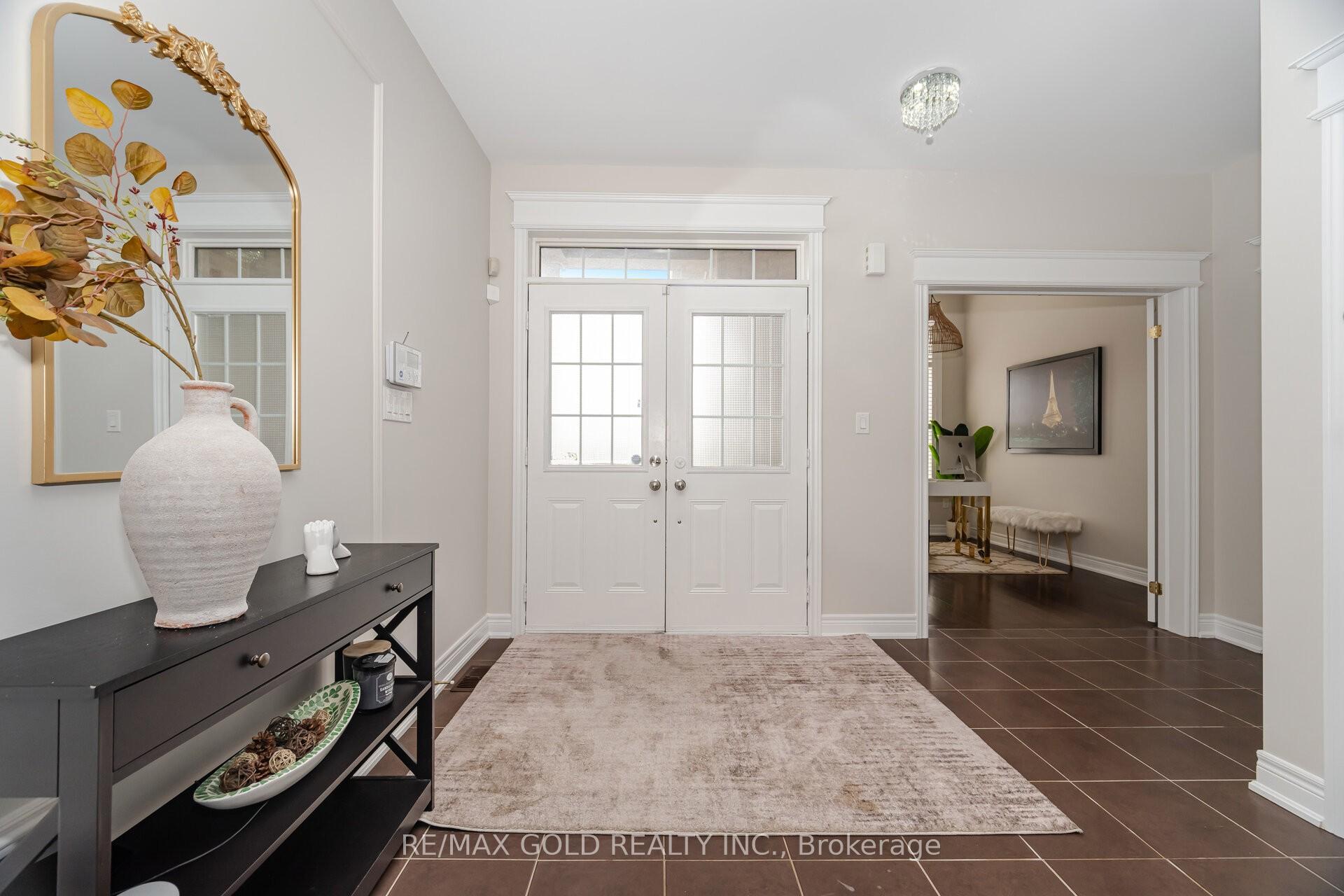 Photo 2 of 61 Birch Tree Trail, Brampton, Bram East — HOMEH