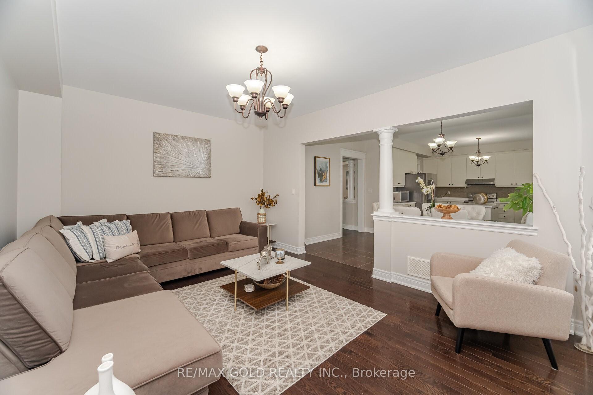 Photo 4 of 61 Birch Tree Trail, Brampton, Bram East — HOMEH