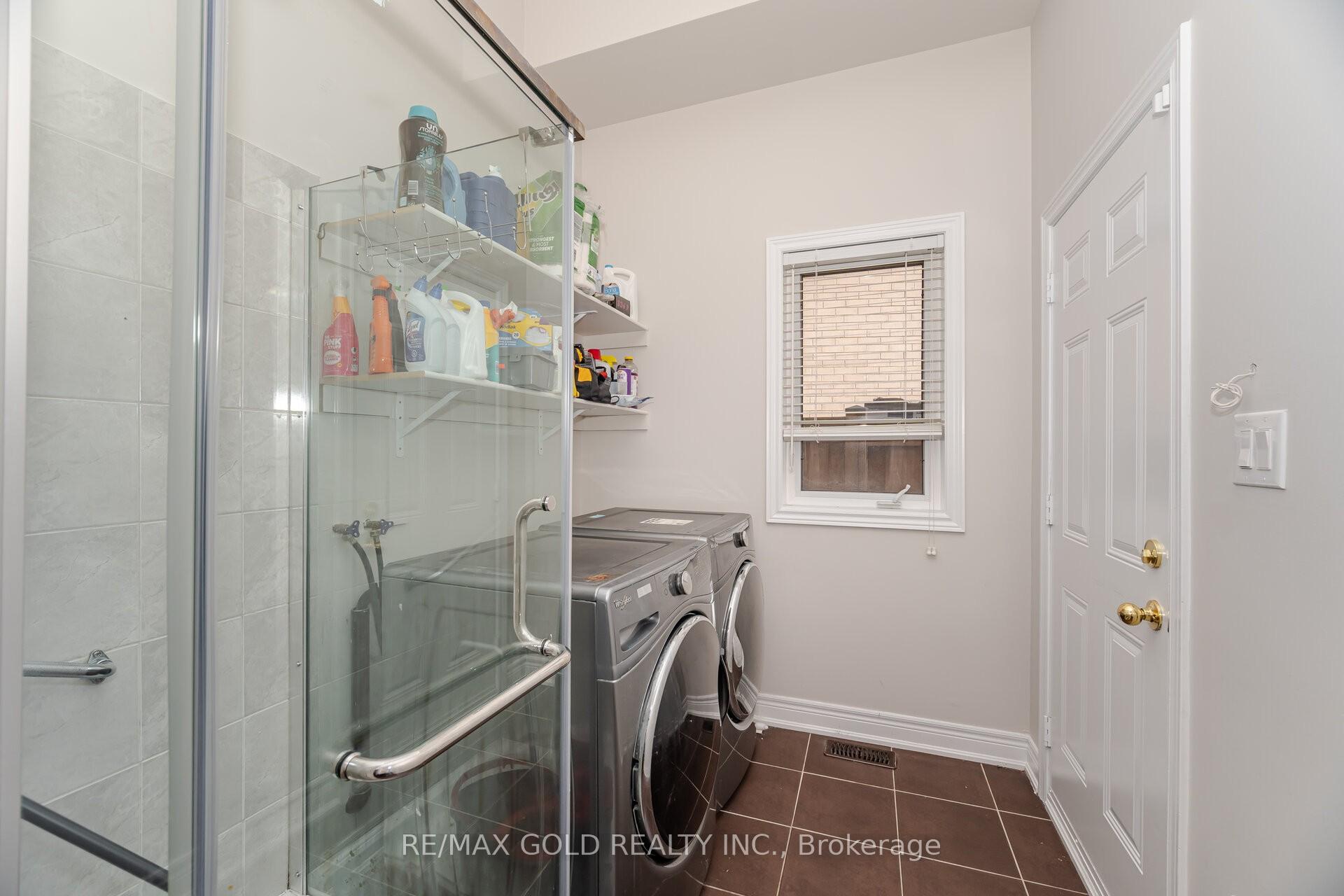Photo 12 of 61 Birch Tree Trail, Brampton, Bram East — HOMEH