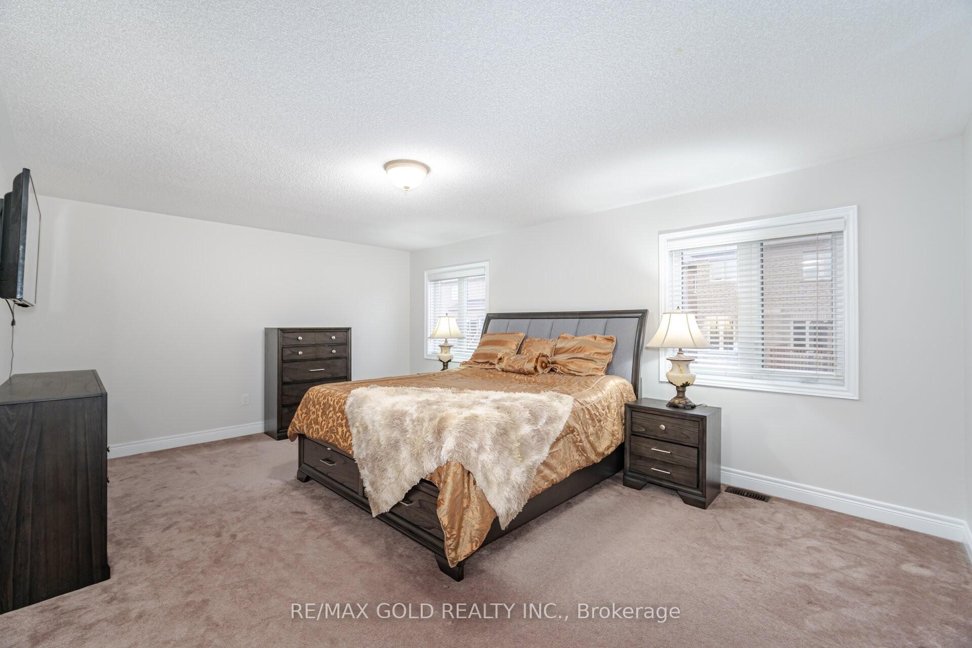 Photo 9 of 61 Birch Tree Trail, Brampton, Bram East — HOMEH