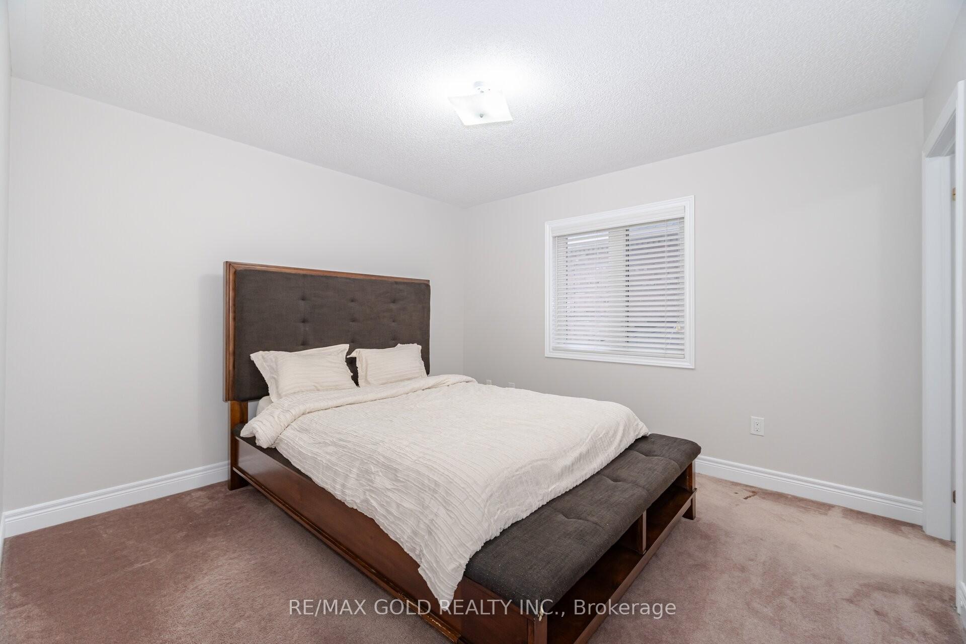 Photo 20 of 61 Birch Tree Trail, Brampton, Bram East — HOMEH