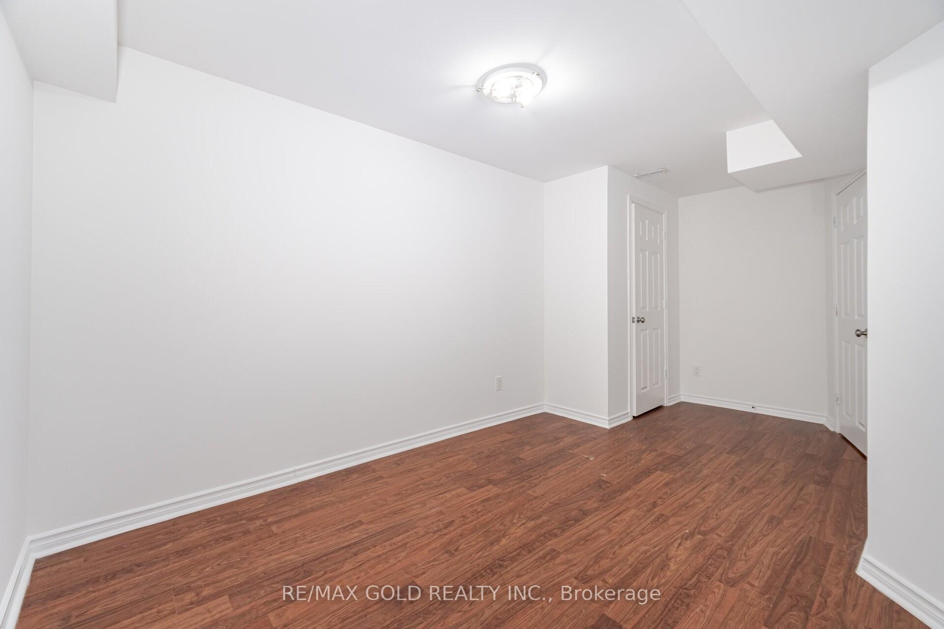 Photo 16 of 61 Birch Tree Trail, Brampton, Bram East — HOMEH