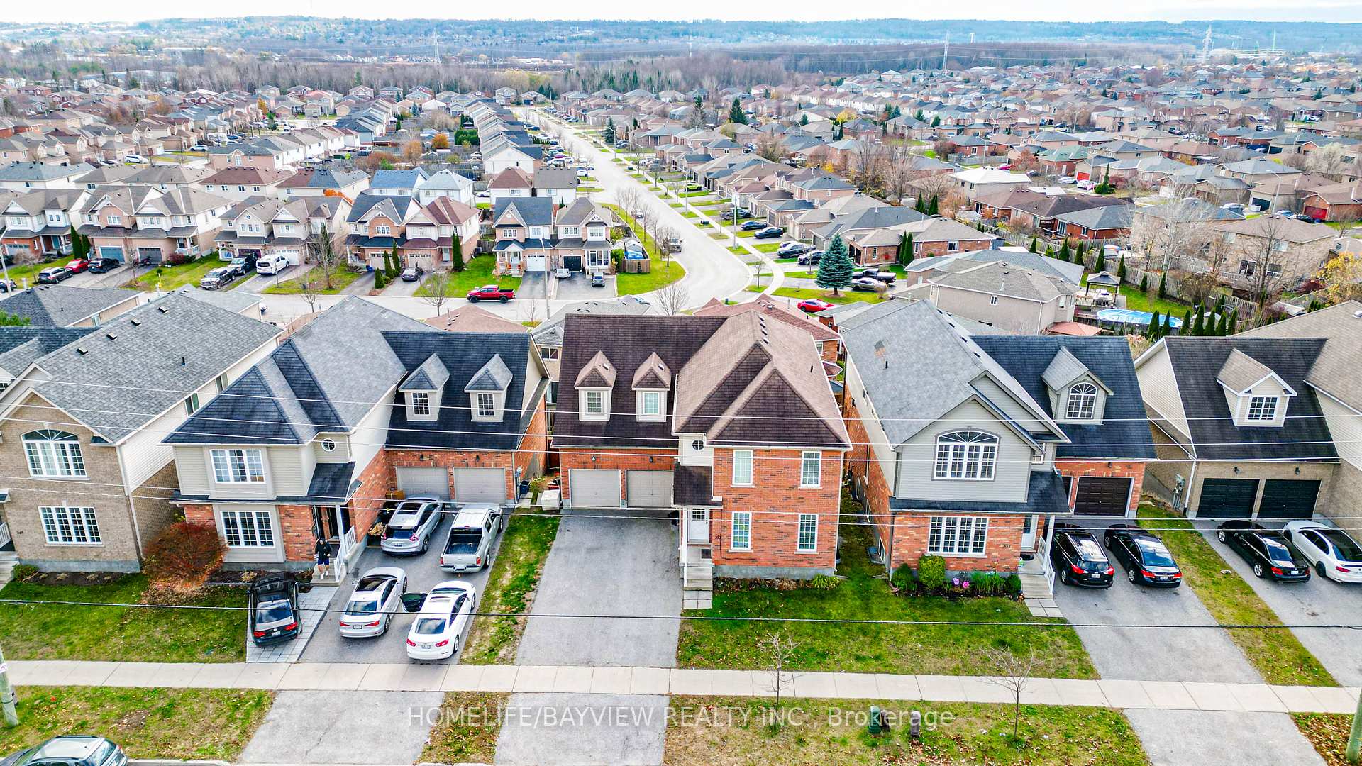 Photo 3 of 353 Edgehill Drive, Barrie, Edgehill Drive — HOMEH