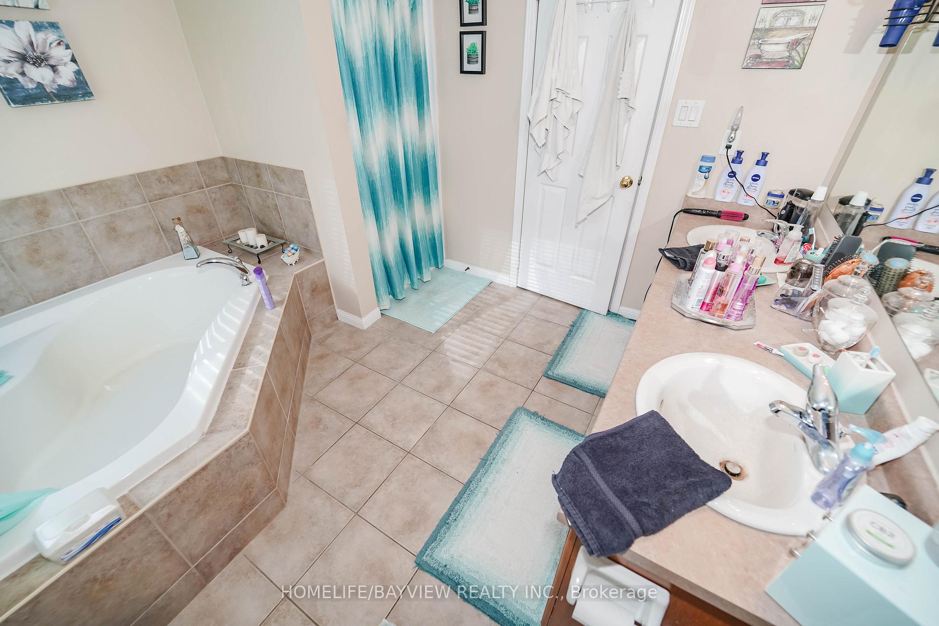 Photo 18 of 353 Edgehill Drive, Barrie, Edgehill Drive — HOMEH