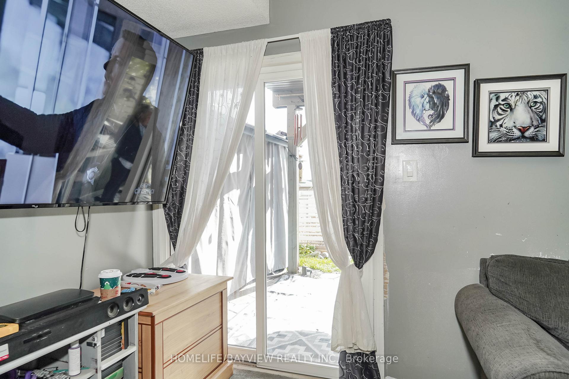 Photo 34 of 353 Edgehill Drive, Barrie, Edgehill Drive — HOMEH