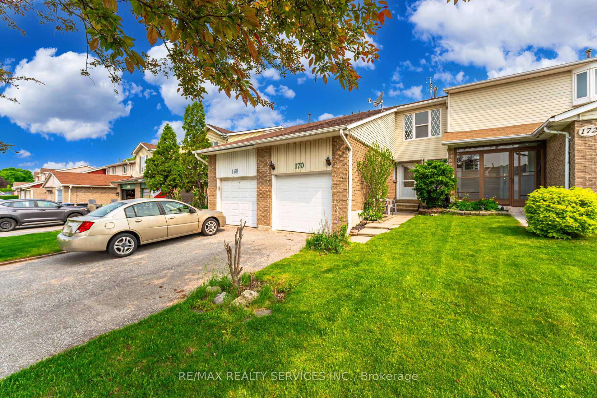 Photo 1 of 170 Royal Salisbury Way, Brampton, Madoc — HOMEH