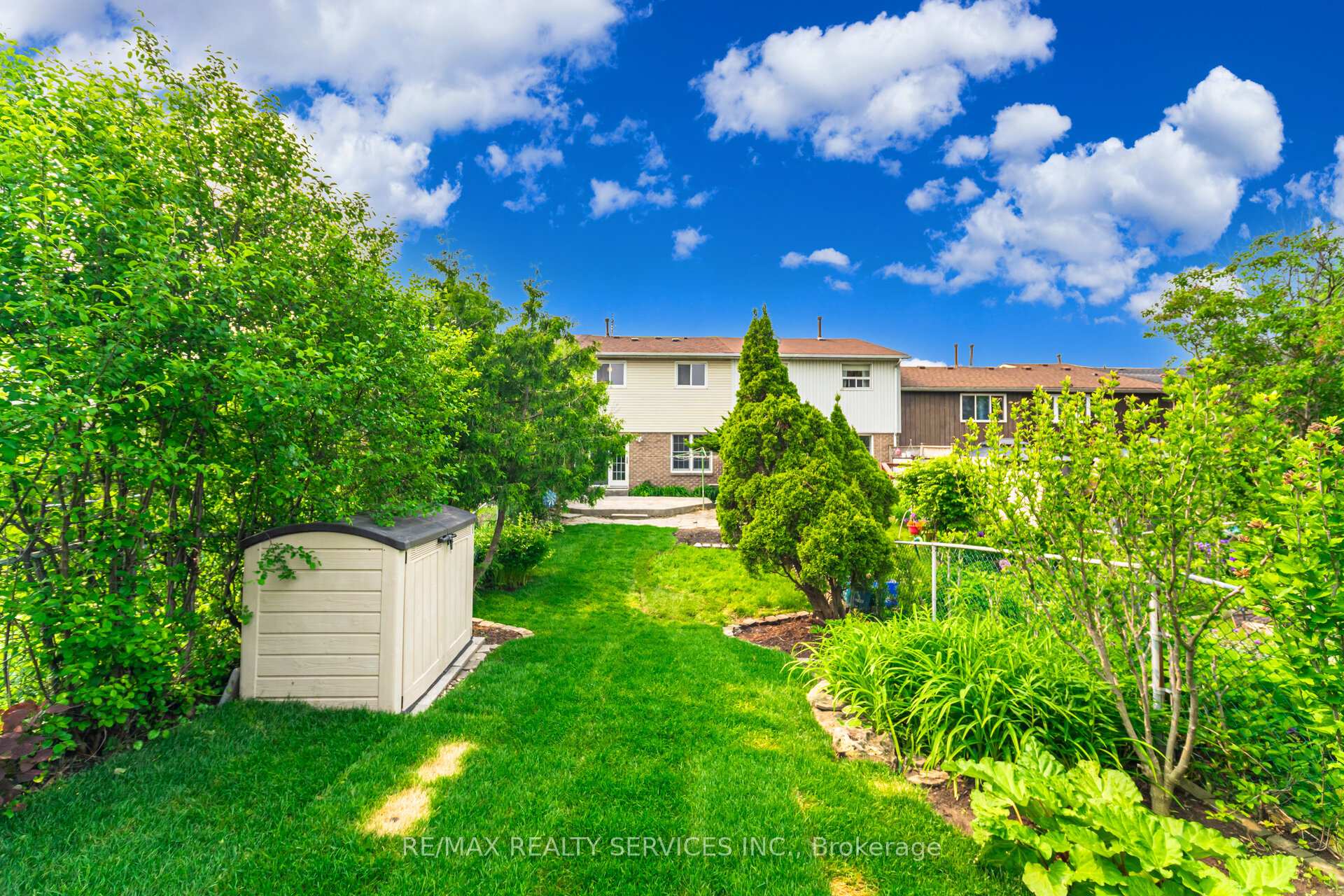 Photo 14 of 170 Royal Salisbury Way, Brampton, Madoc — HOMEH